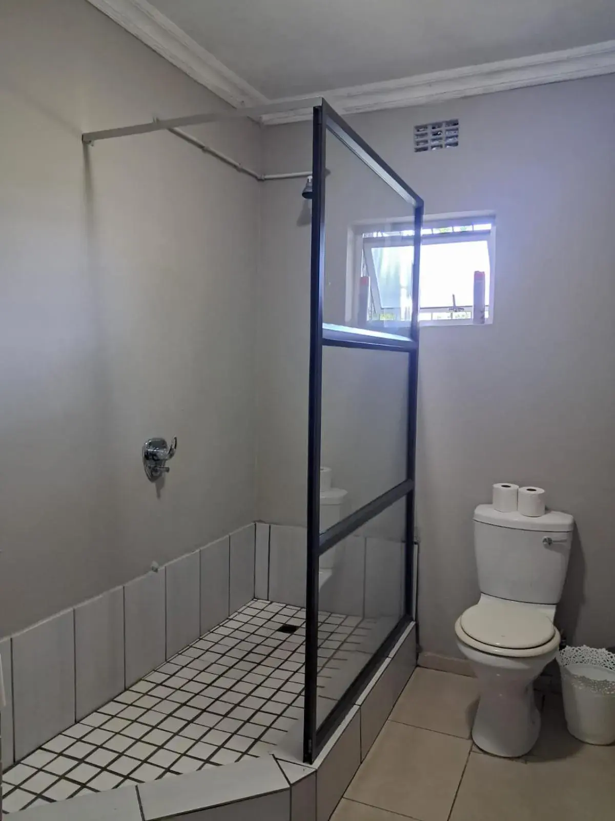 Double or Twin room with Ensuite Bathroom - single occupancy in SeaXplore Lodge & Dive Center Double or Twin room with Ensuite Bathroom - single occupancy in SeaXplore Lodge & Dive Center