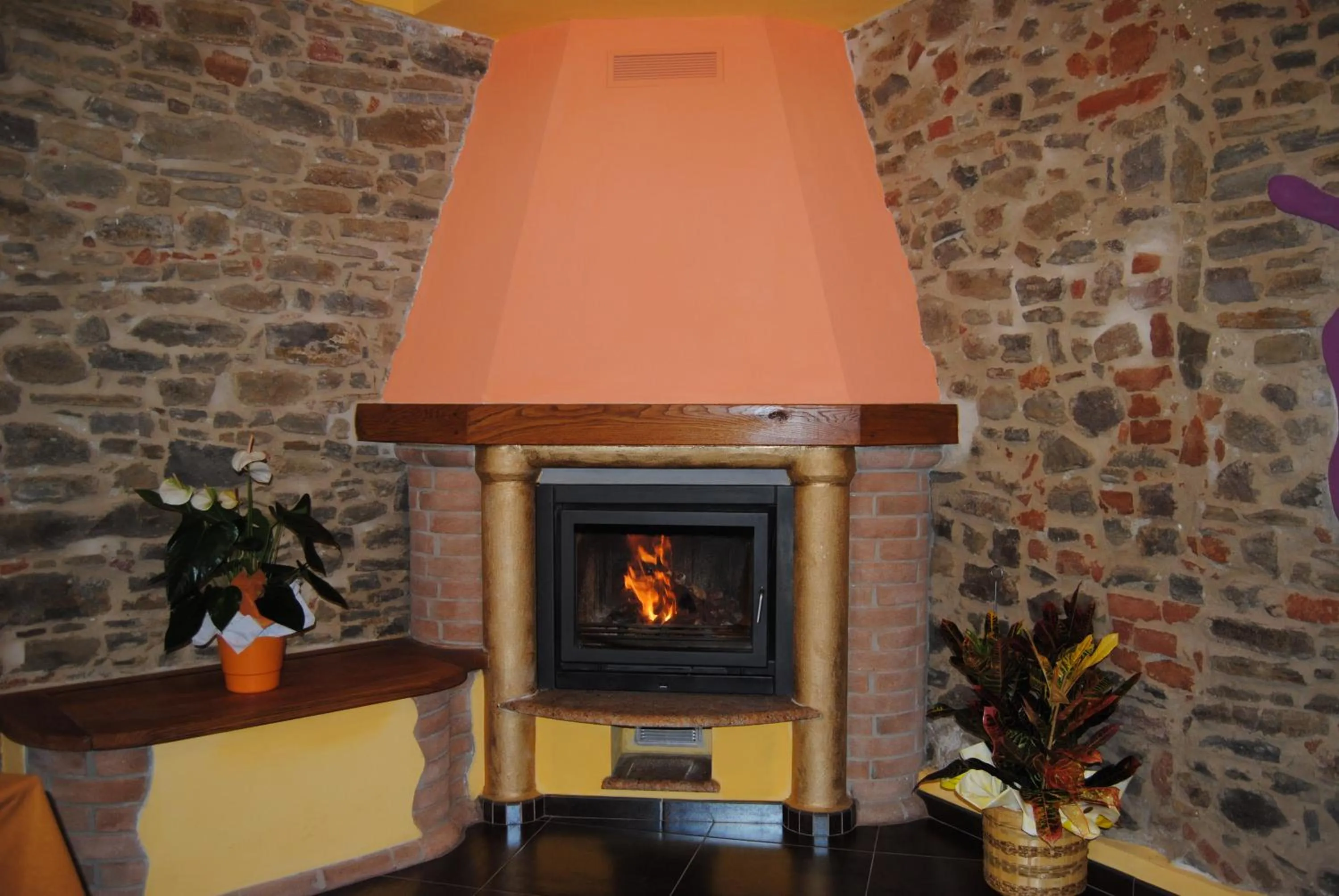 Decorative detail in All'Ombra del Castello