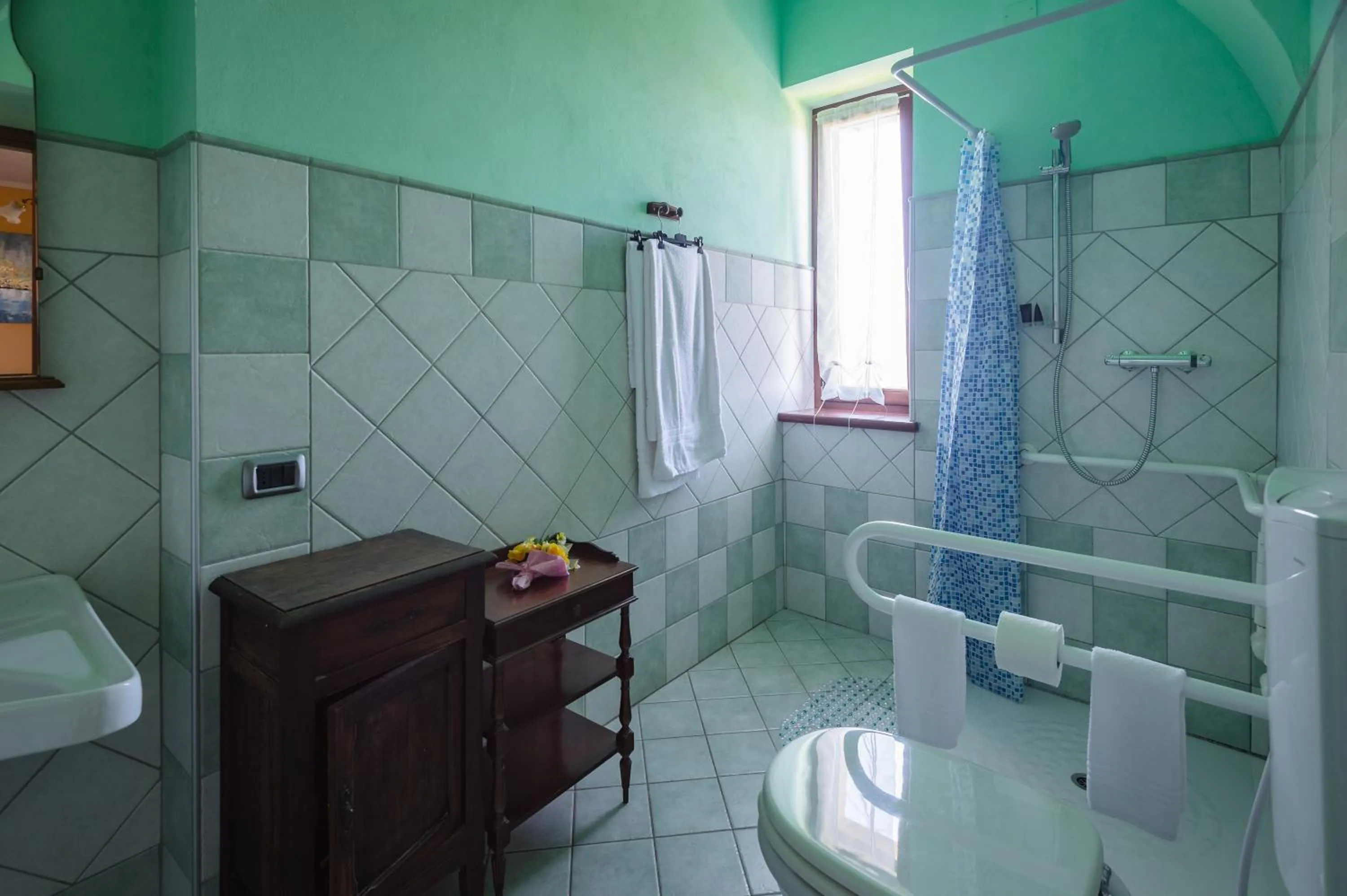 Bathroom in All'Ombra del Castello