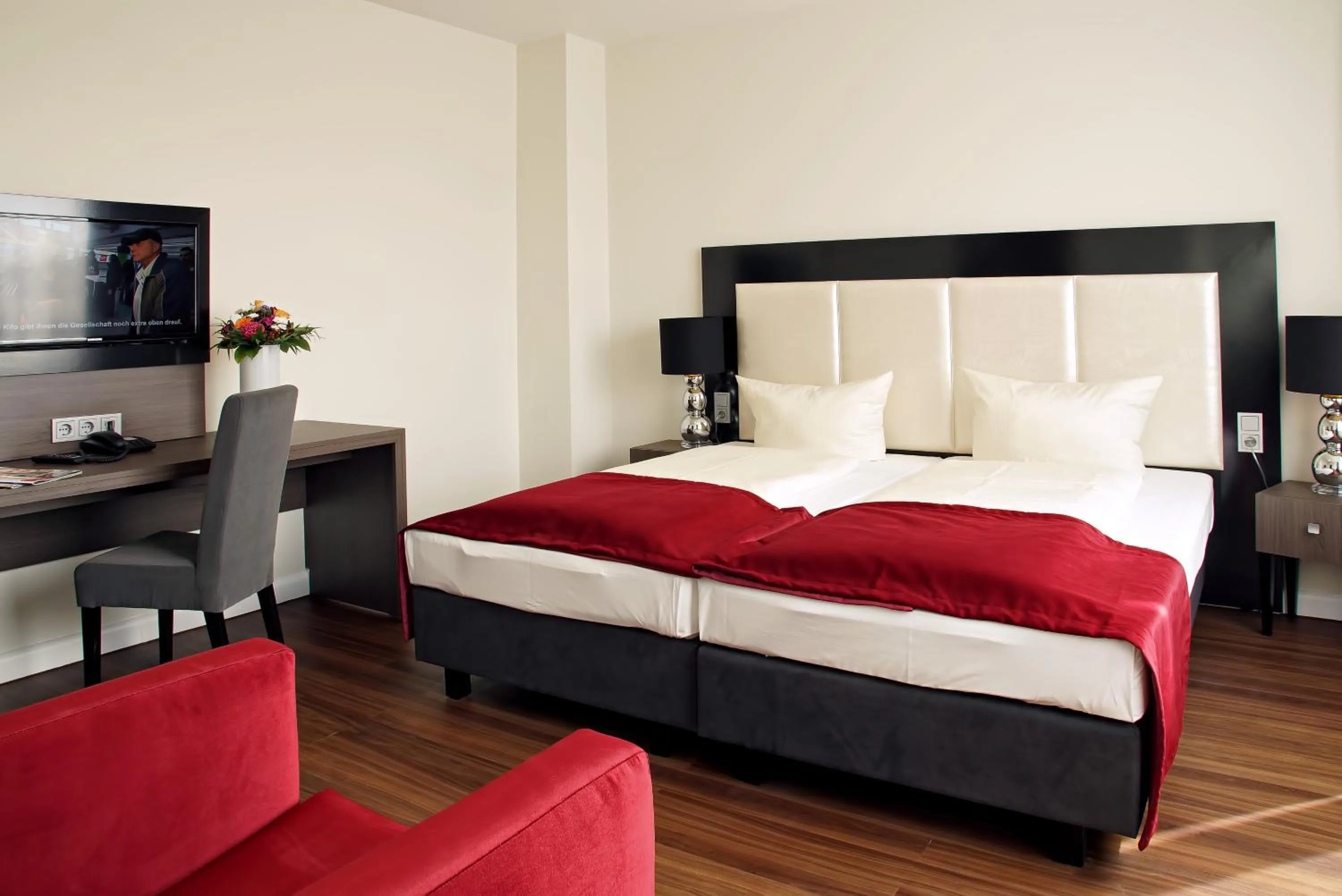 Photo of the whole room, Bed in Milbor Hotel