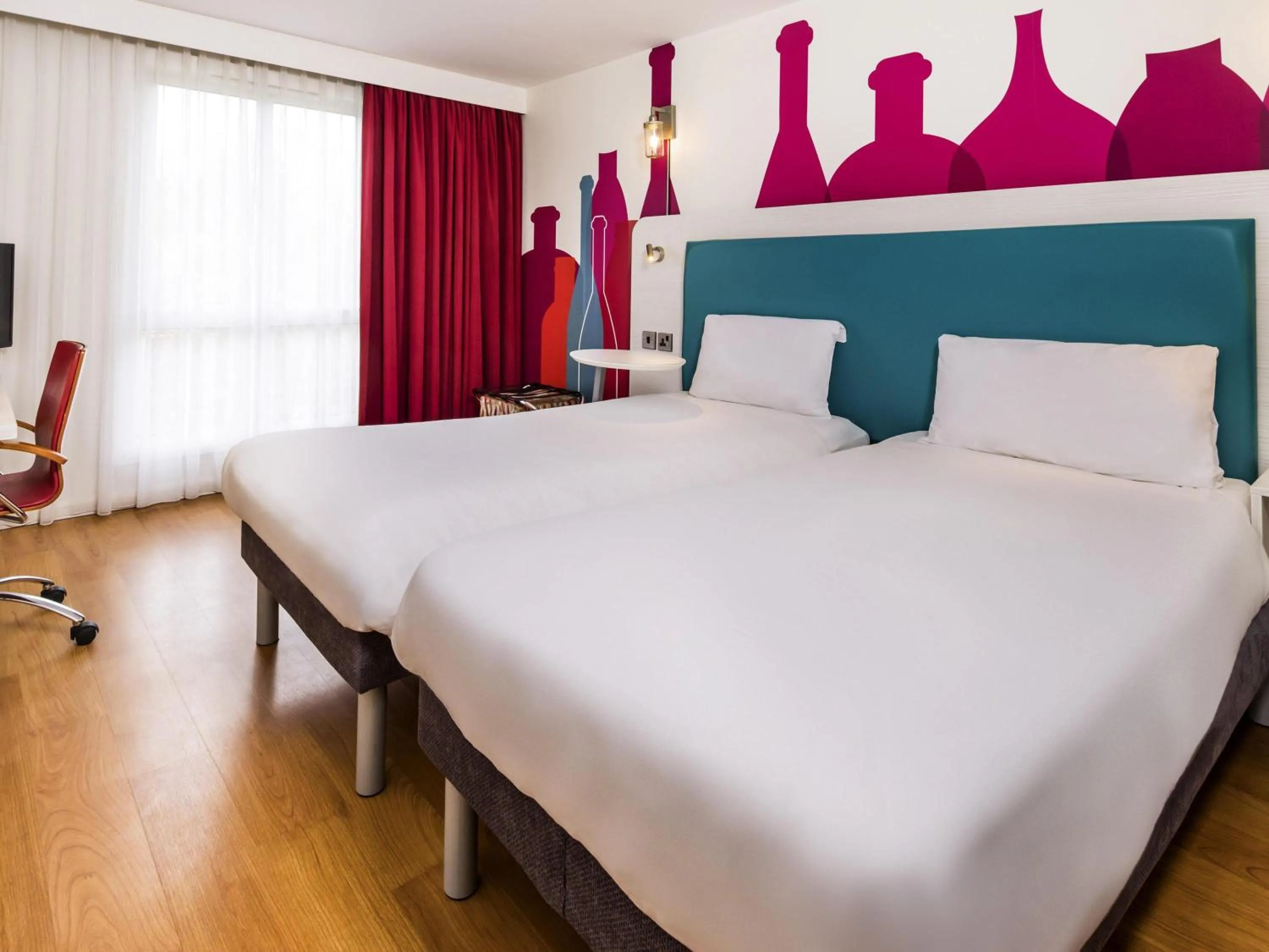 Bedroom, Bed in ibis Styles Barnsley