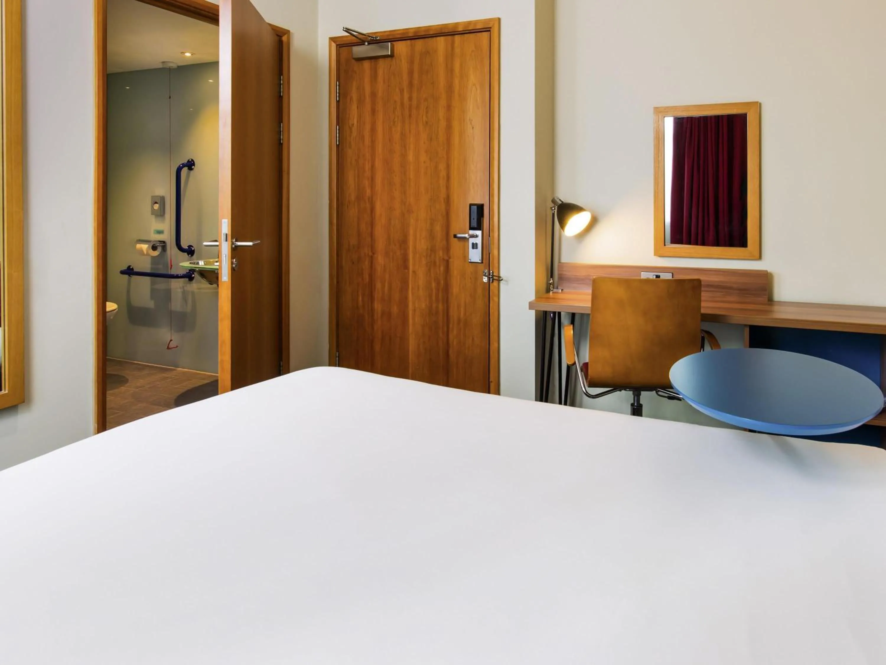 Bedroom, Bed in ibis Styles Barnsley