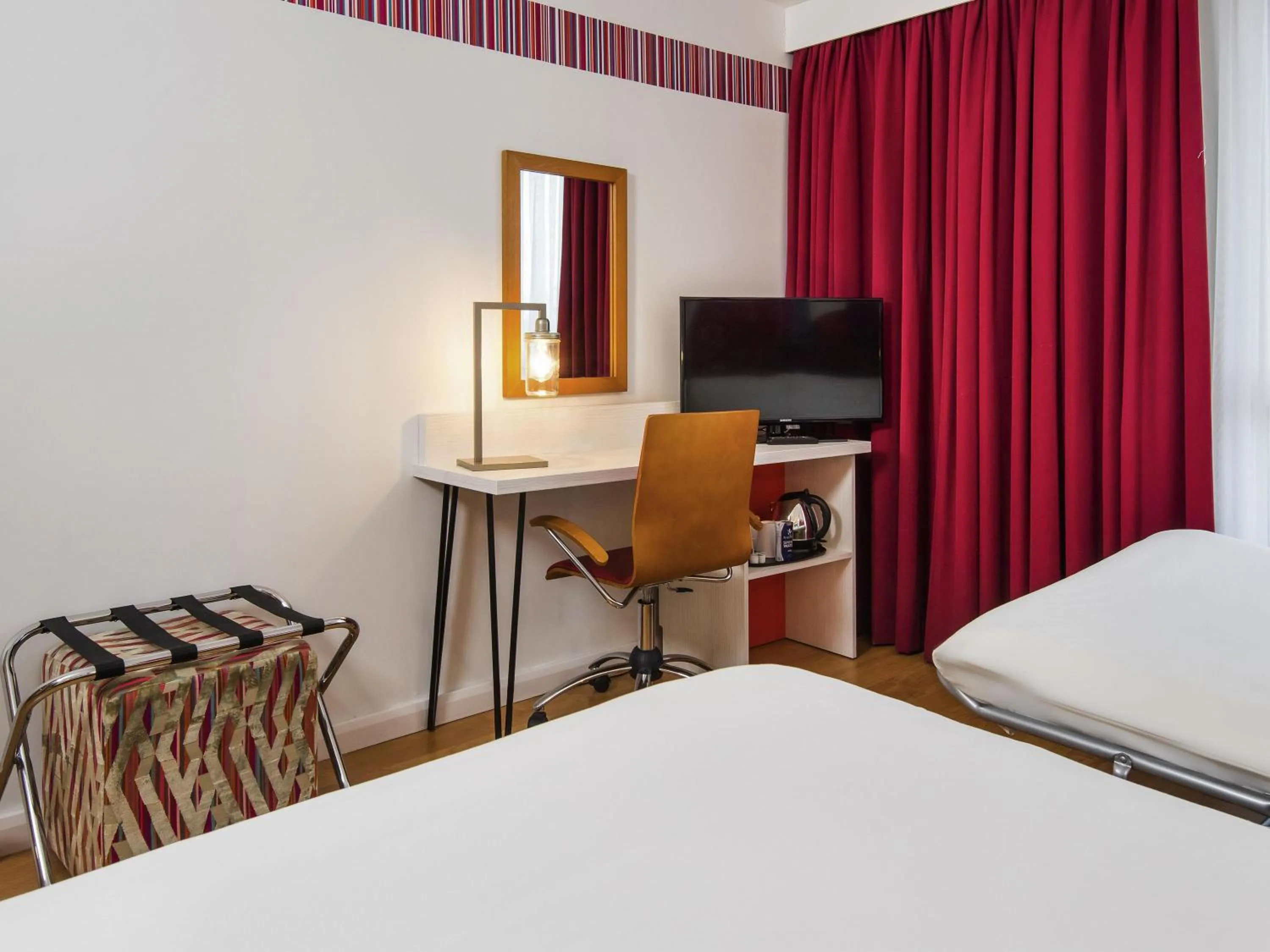 Bedroom, Bed in ibis Styles Barnsley