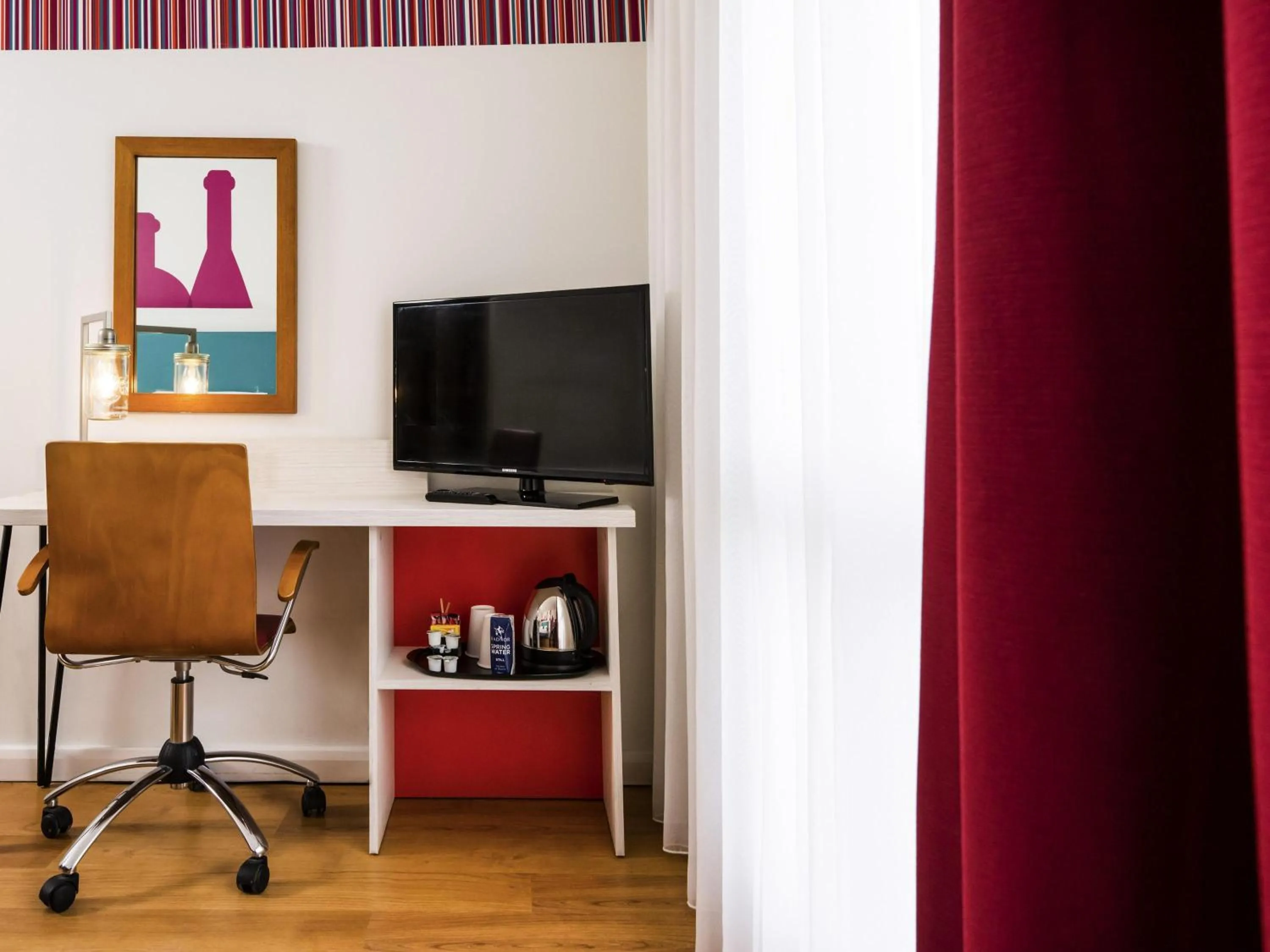 Bedroom in ibis Styles Barnsley