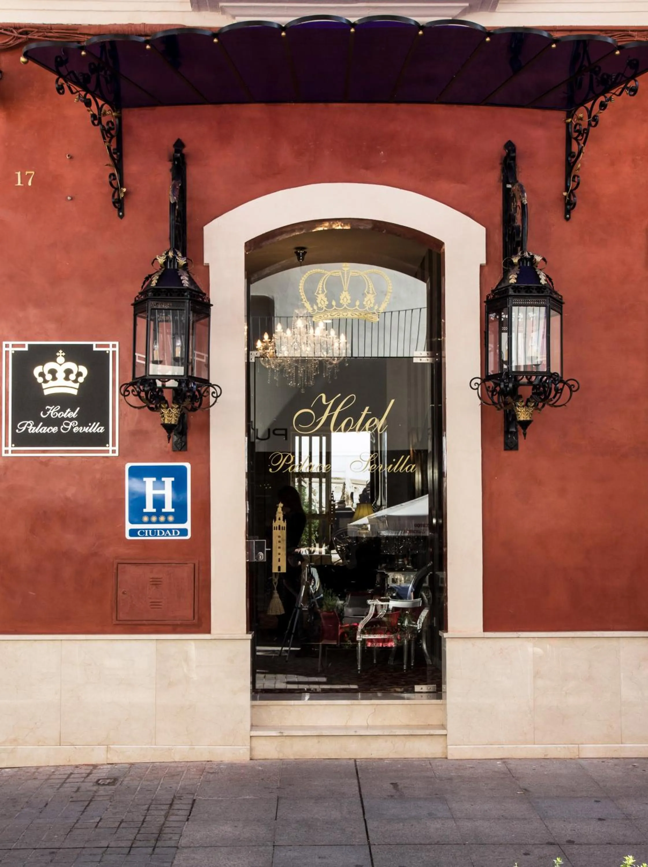 Facade/entrance in Hotel Palace Sevilla
