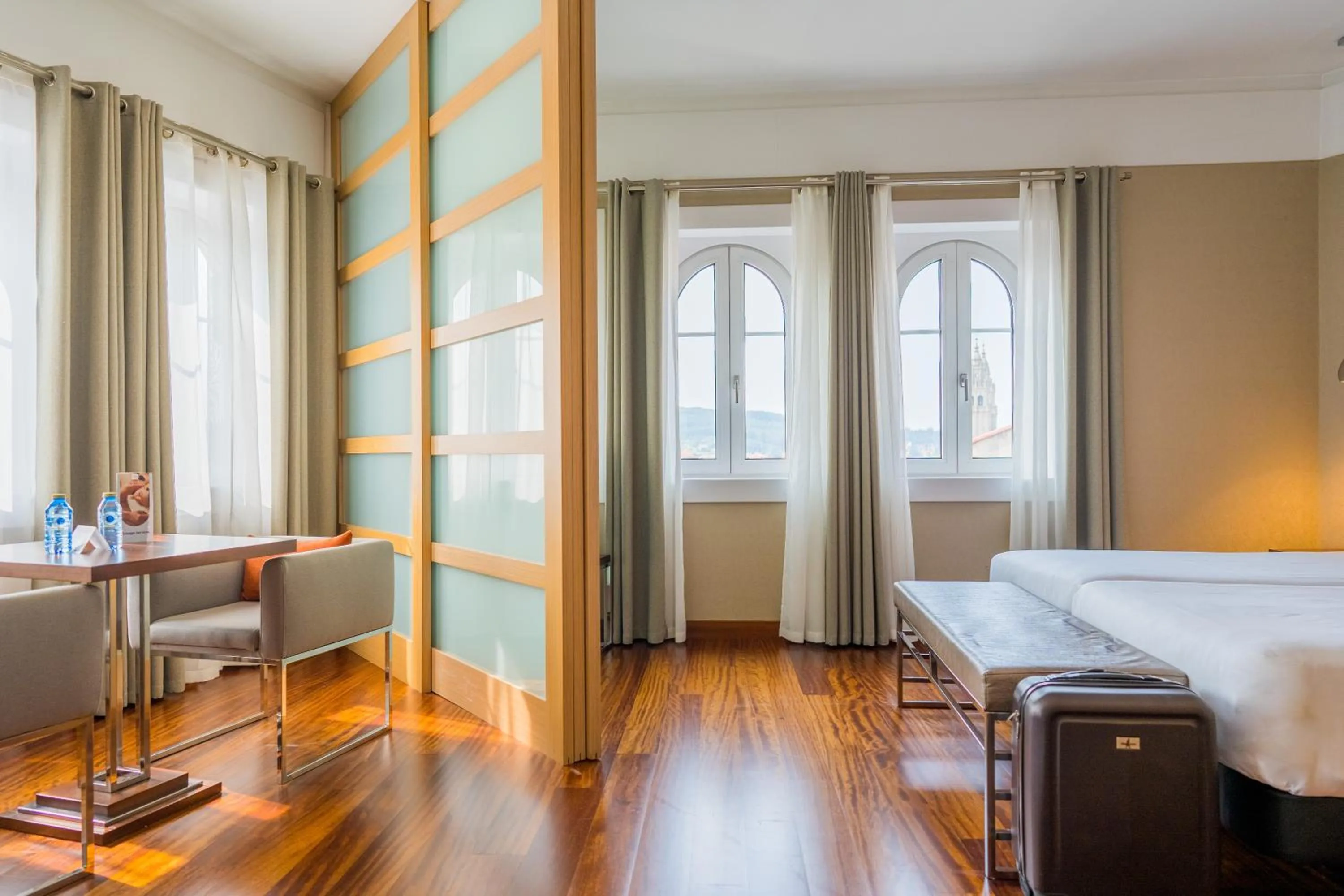 Photo of the whole room, Bed in Hotel Compostela