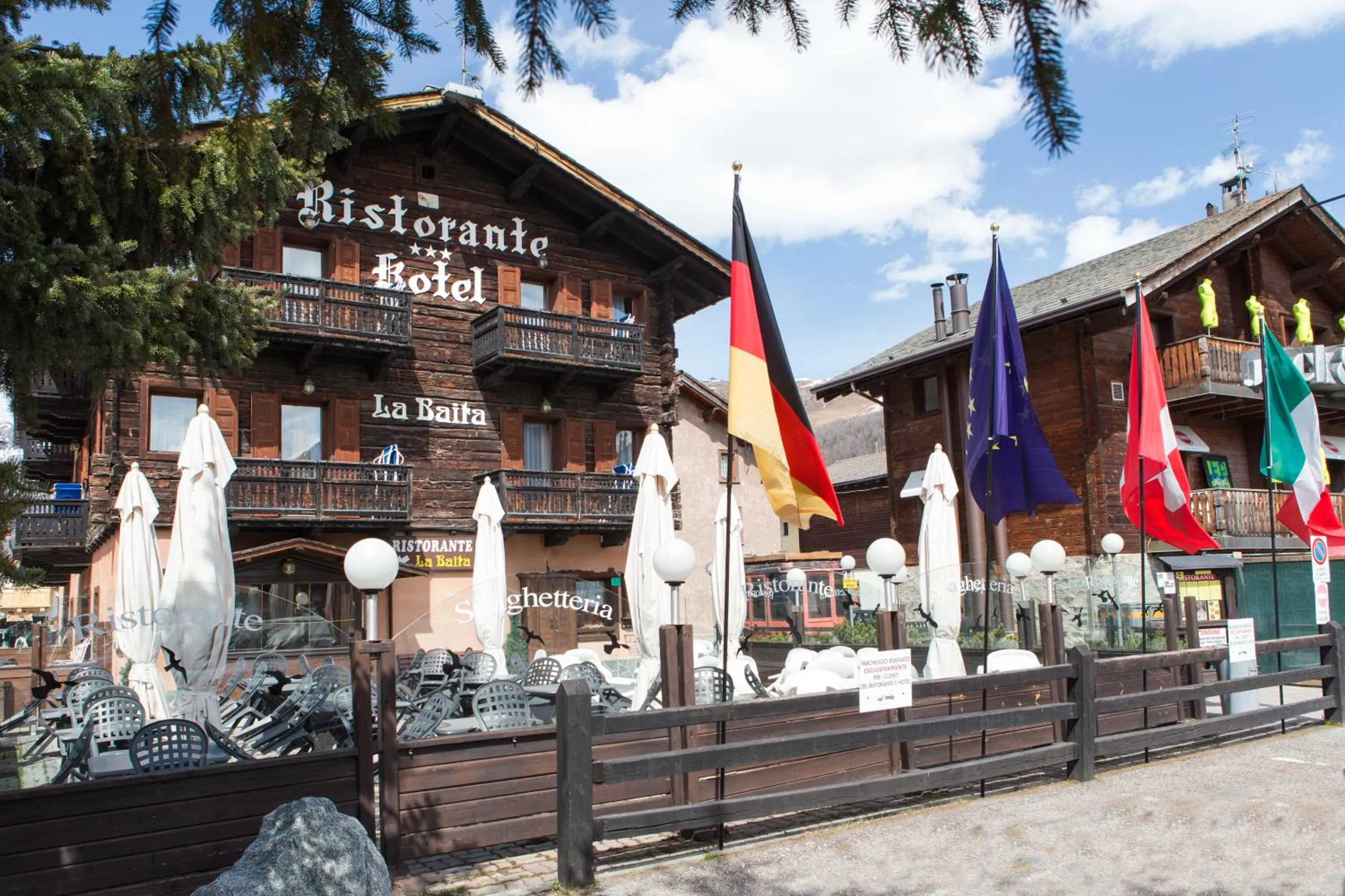 Landmark view in Hotel La Baita