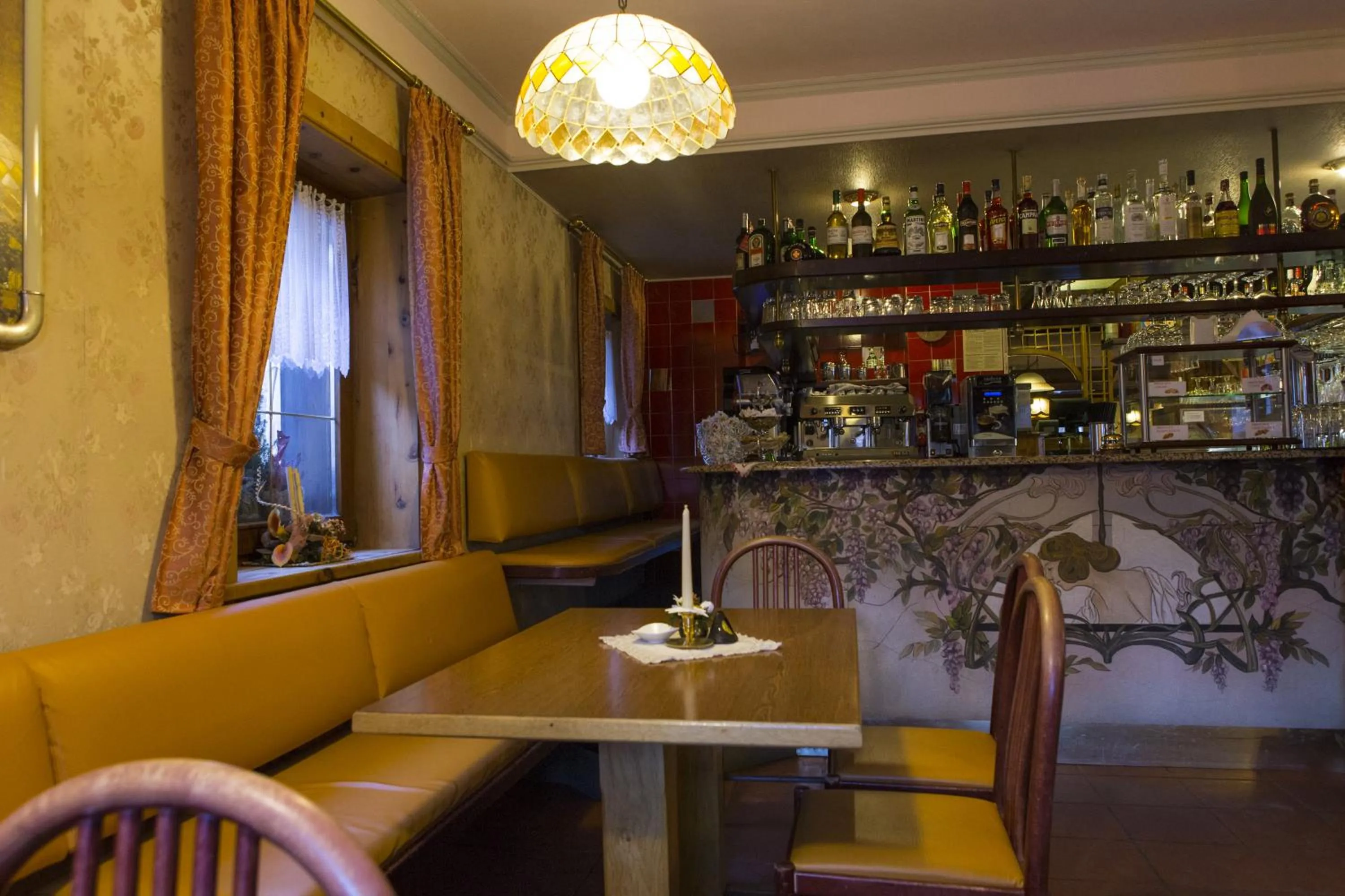 Lounge or bar in Hotel La Baita