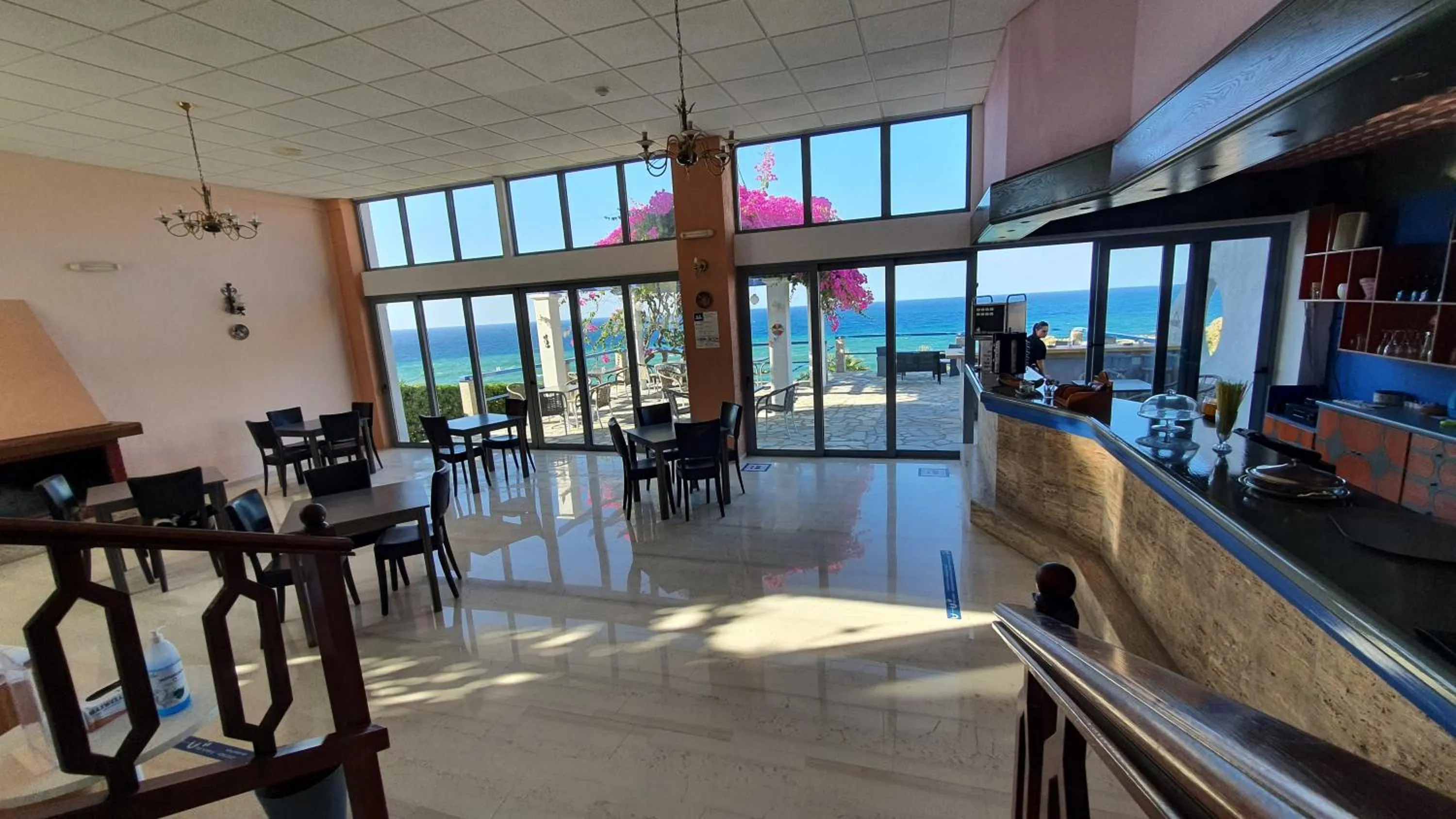 Restaurant/places to eat in Stella Beach Hotel