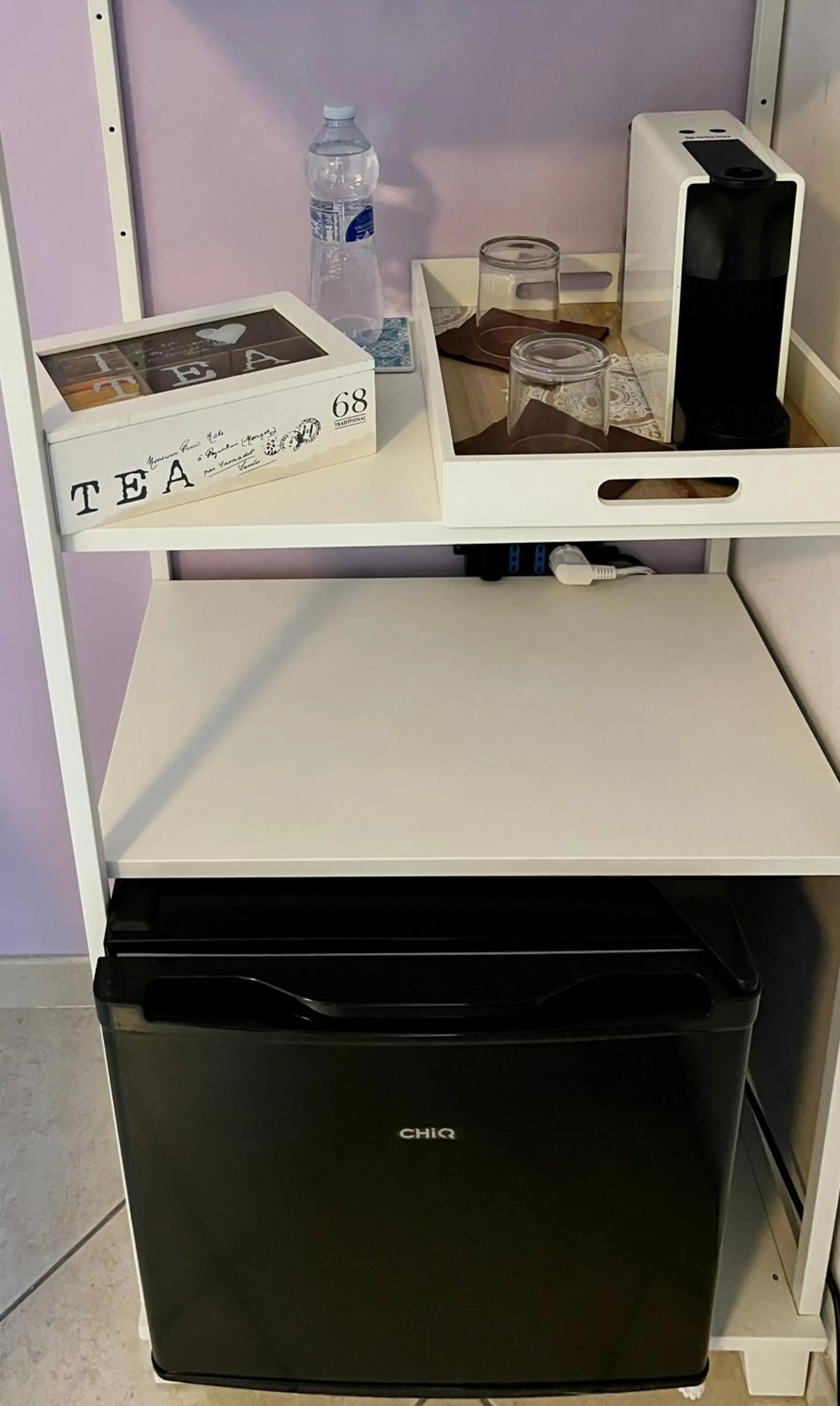 Photo of the whole room in Cape House