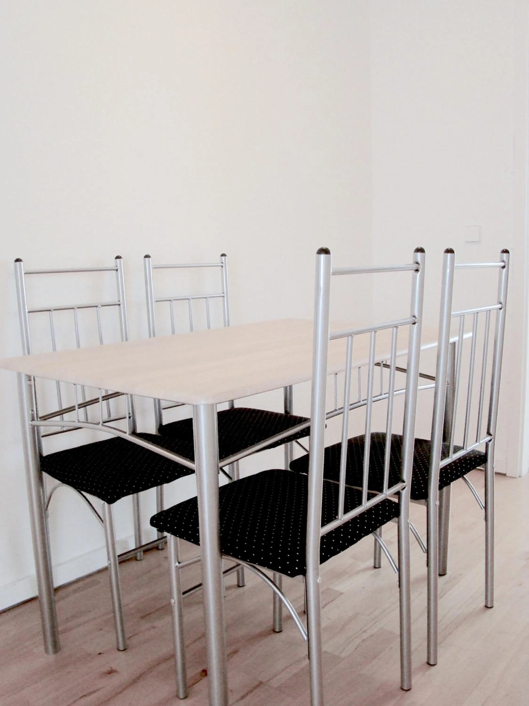 Dining area in BNB Potsdamer Platz - Rooms & Apartments