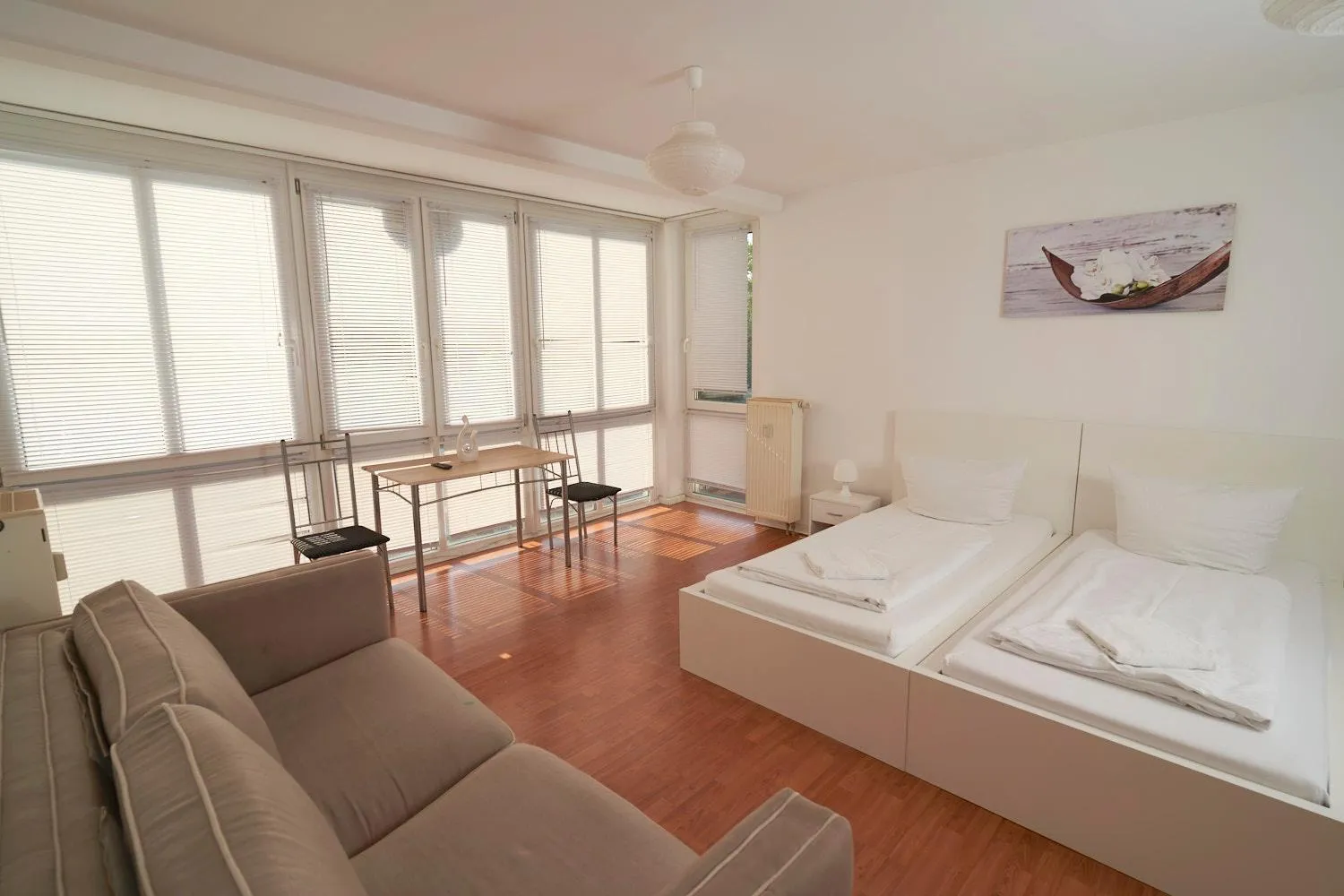 Bedroom, Bed in BNB Potsdamer Platz - Rooms & Apartments