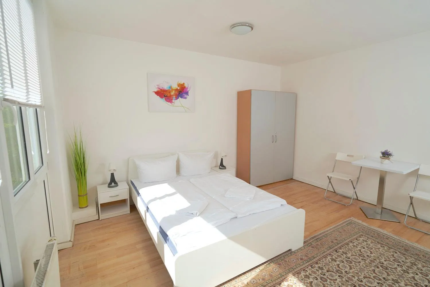Bedroom, Bed in BNB Potsdamer Platz - Rooms & Apartments
