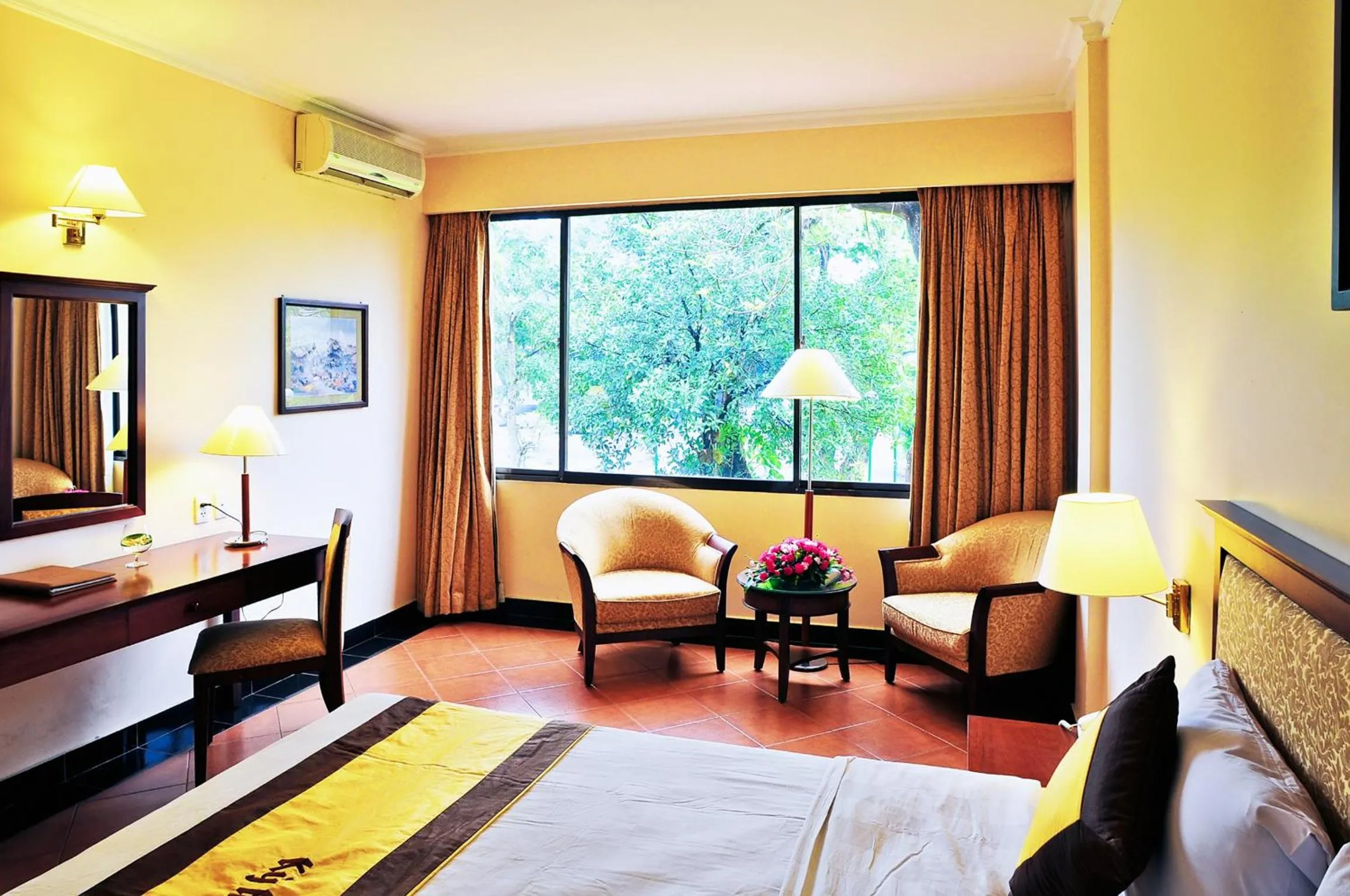 Bedroom, Bed in Ky Hoa Hotel Ho Chi Minh