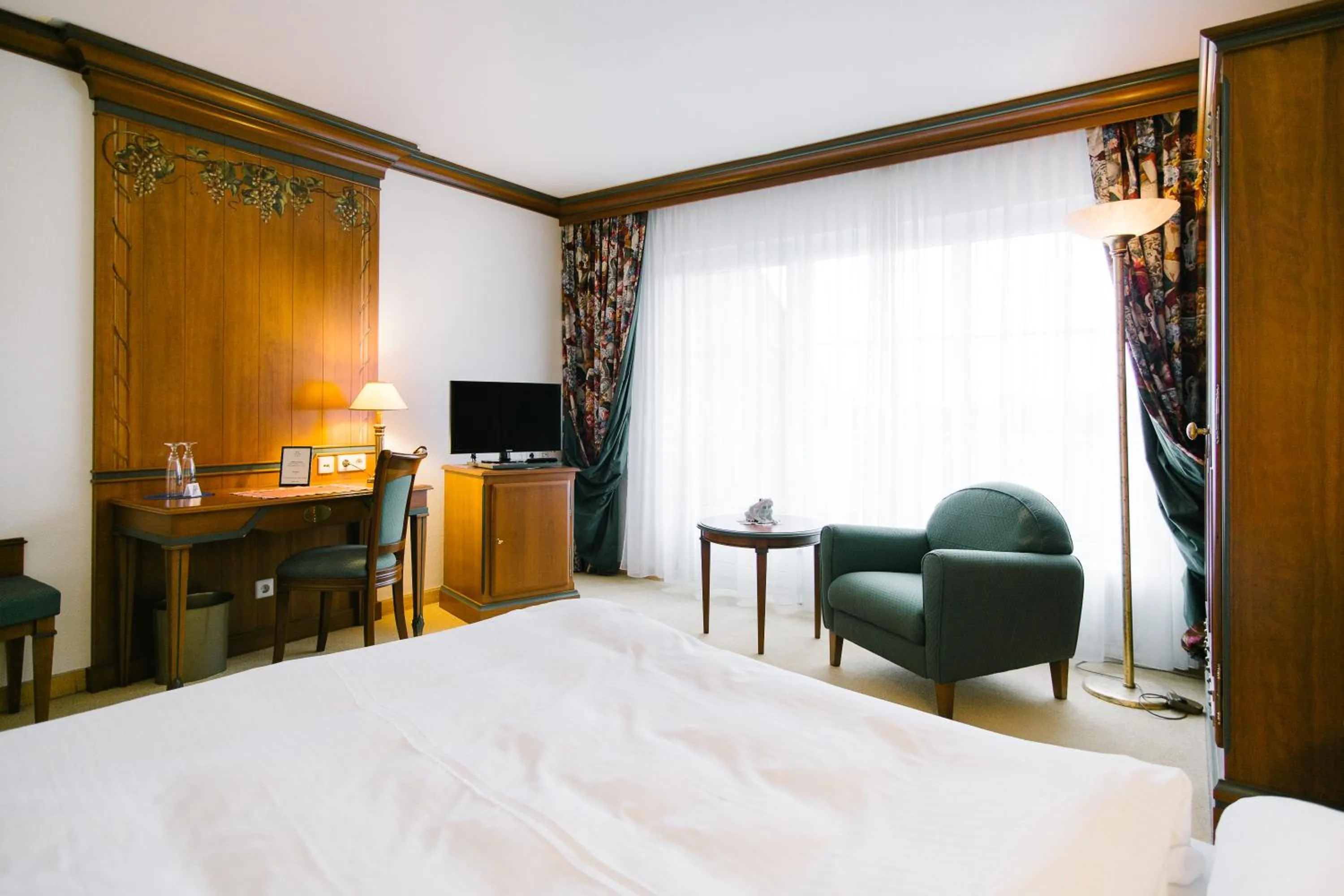 TV and multimedia, Bed in Landhaus Keller - Hotel & Restaurant