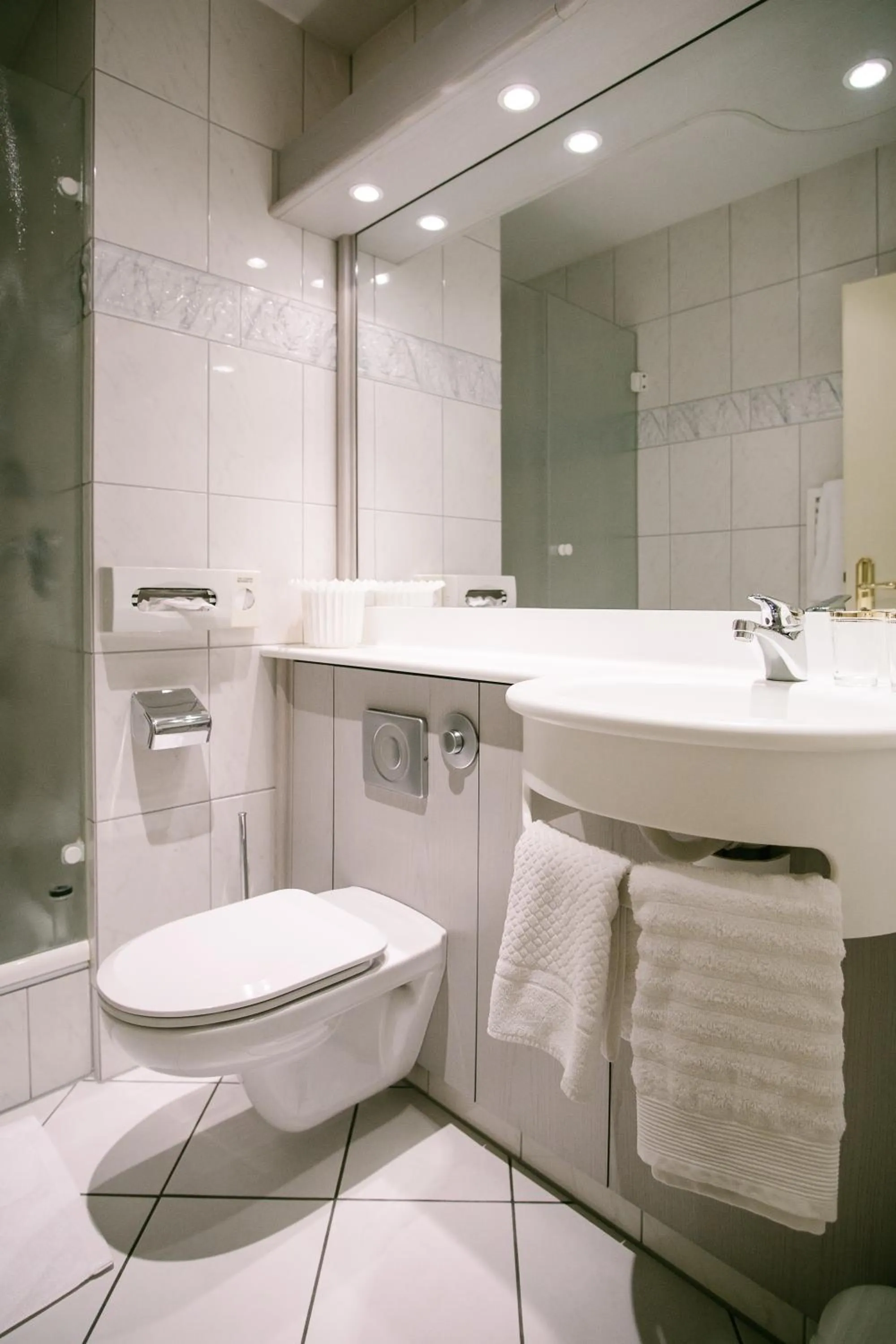 Shower in Landhaus Keller - Hotel & Restaurant