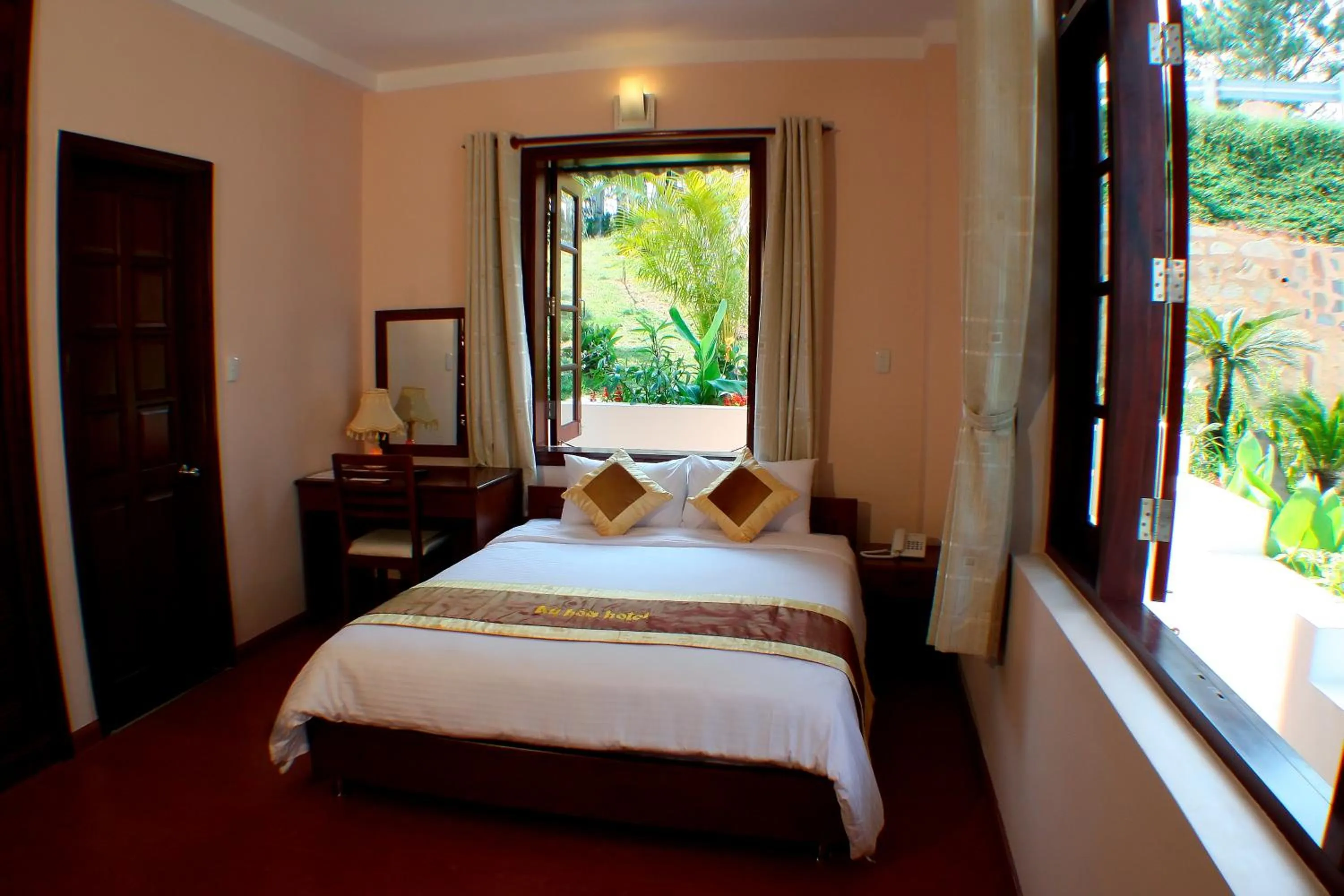 Bedroom, Bed in Ky Hoa Hotel Da Lat