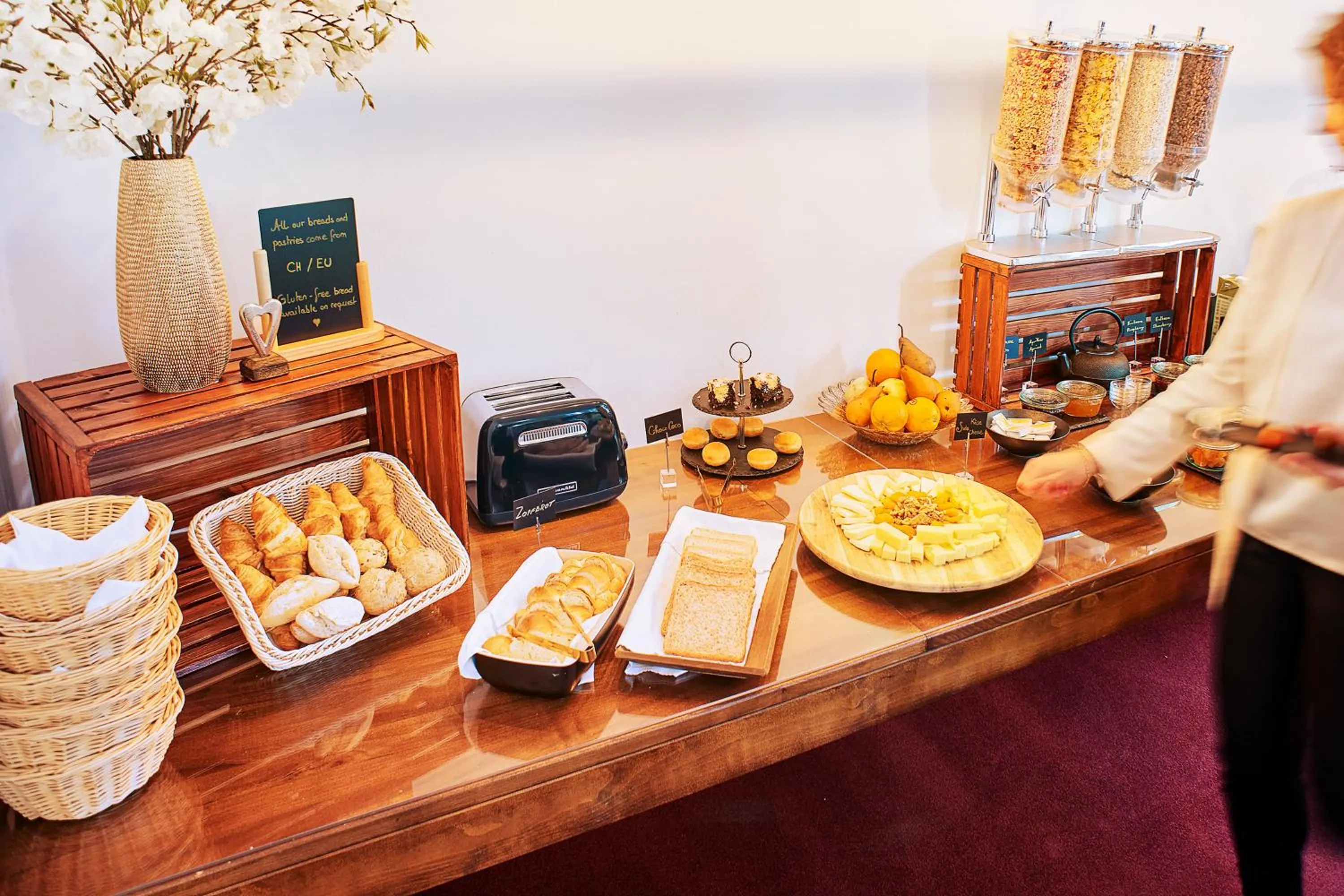 Buffet breakfast in Saint Georges Hotel