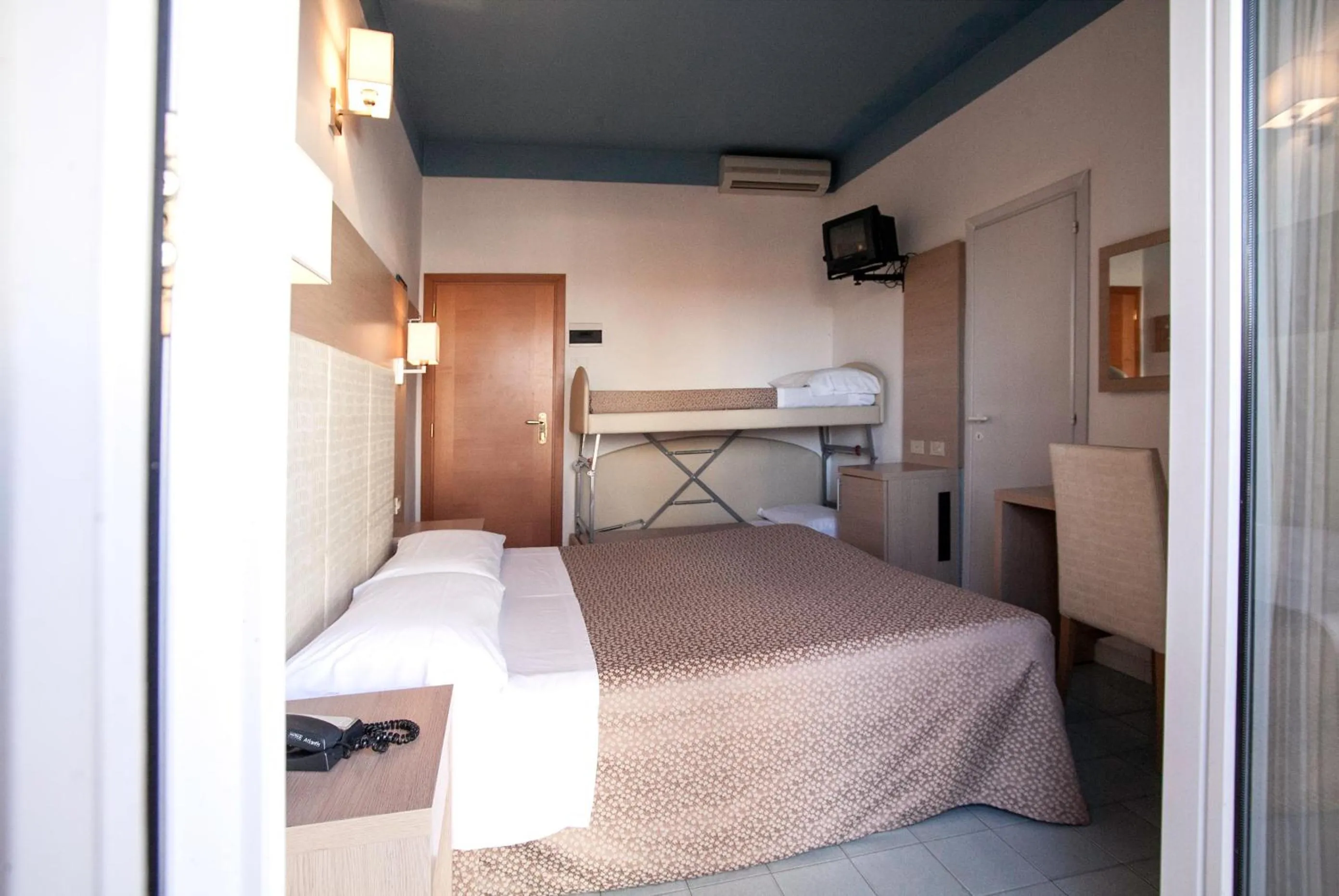 bunk bed, Bed in Hotel Fra I Pini