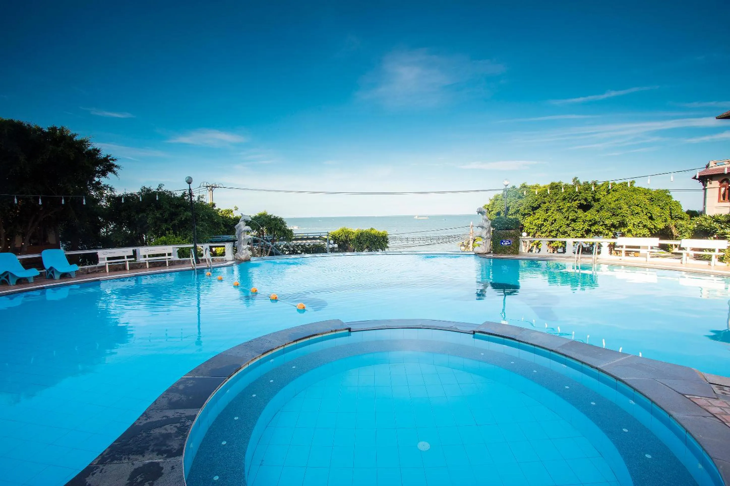 Swimming pool in Beachfront Hotel