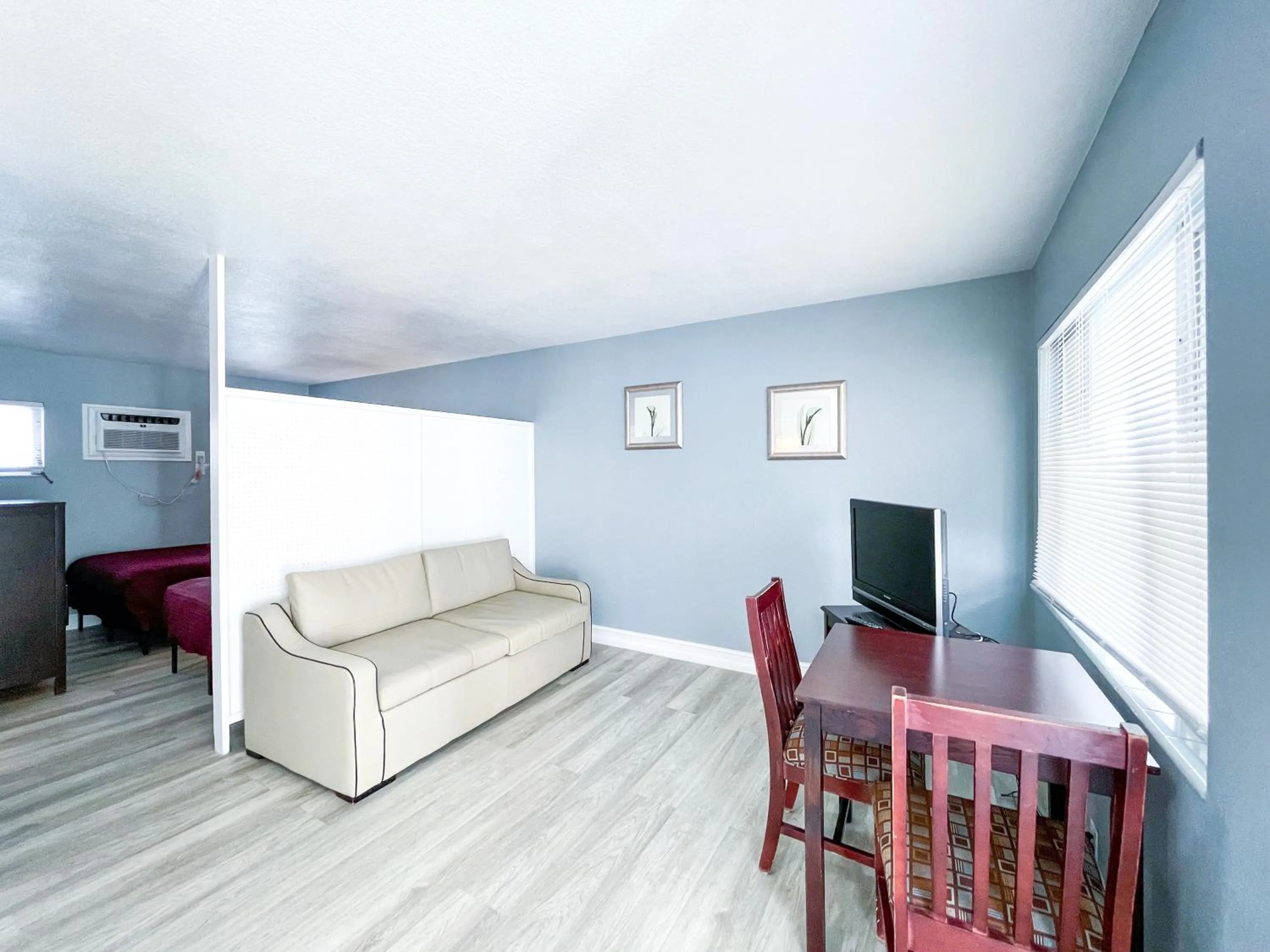 Sunrise Resort Motel South