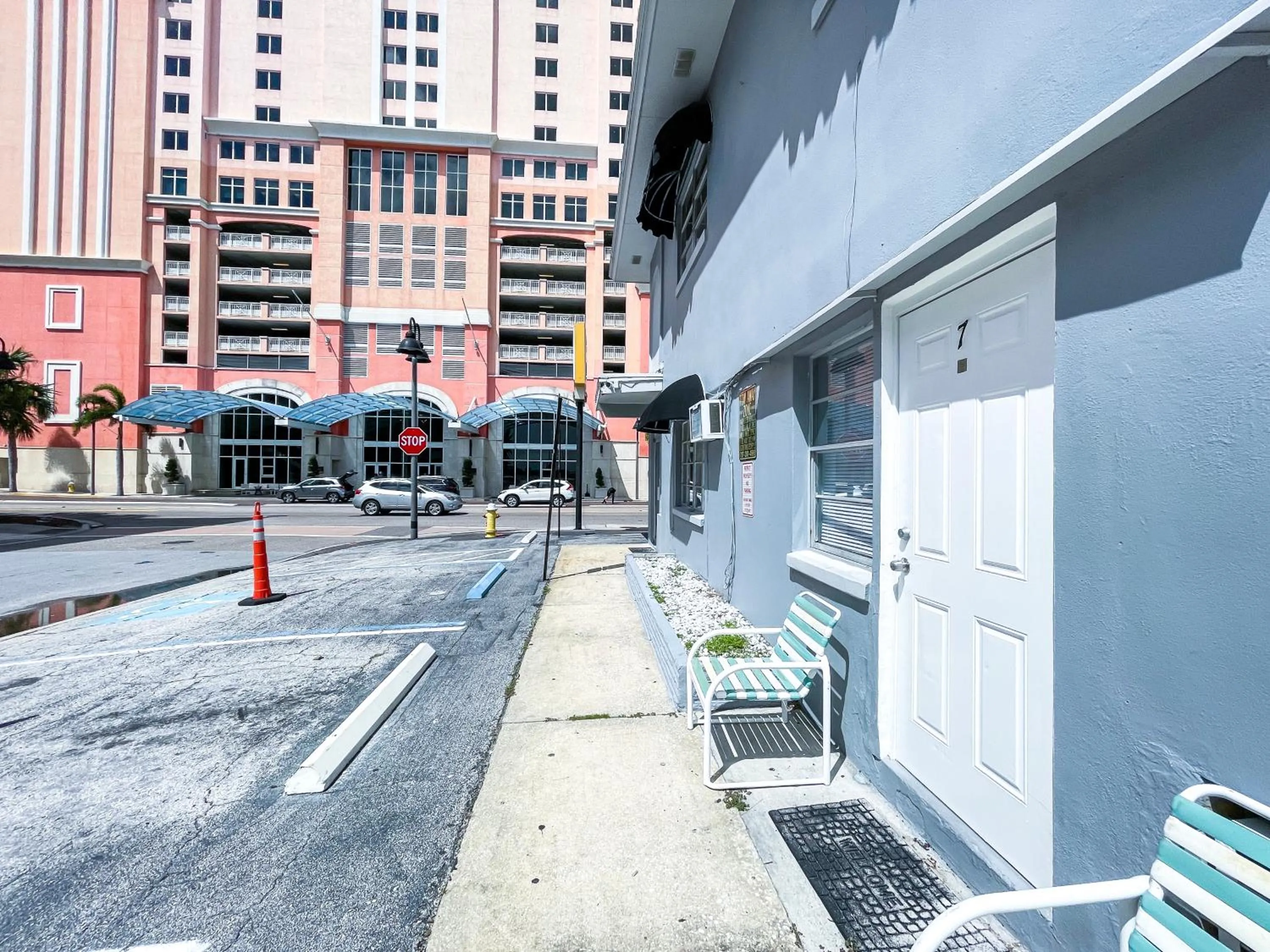 Sunrise Resort Motel South