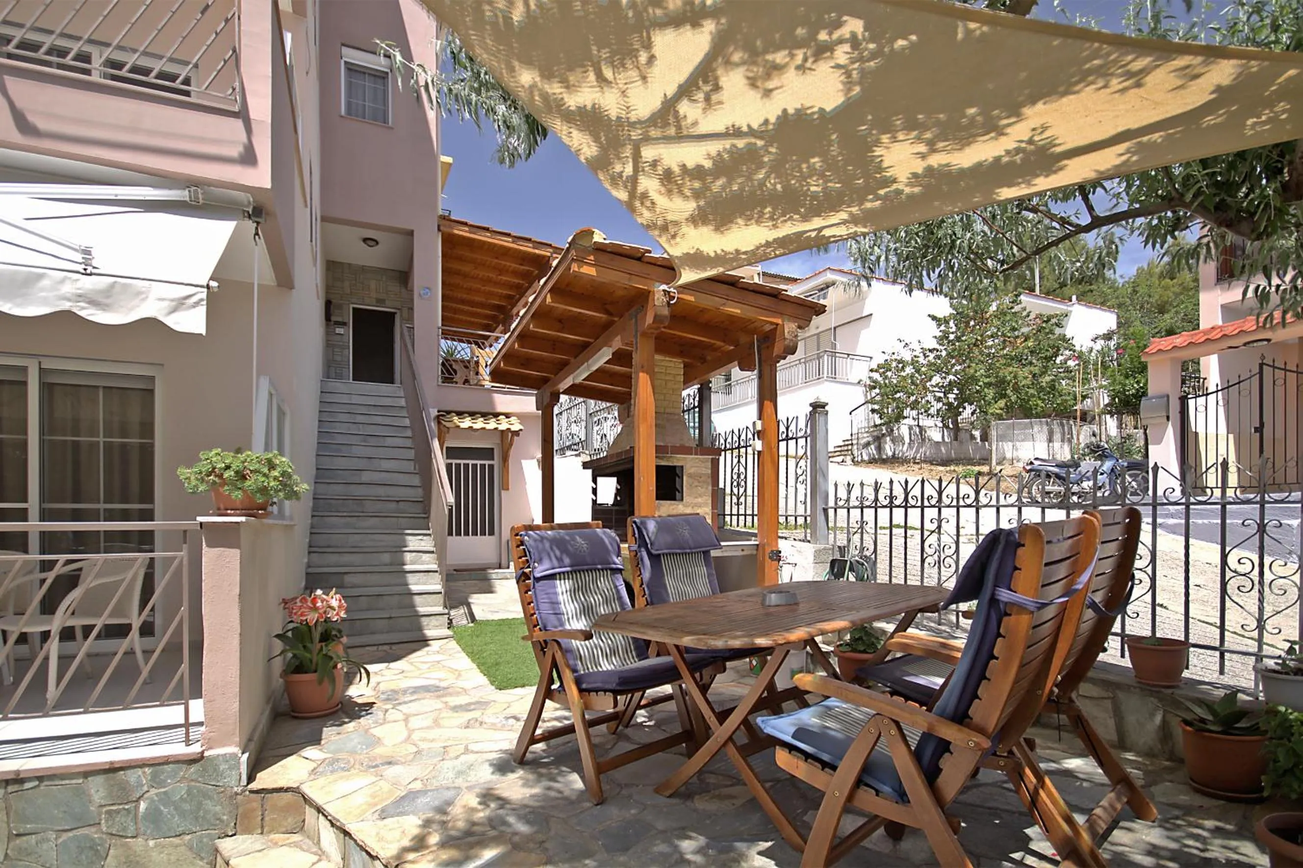 Property building in Naias