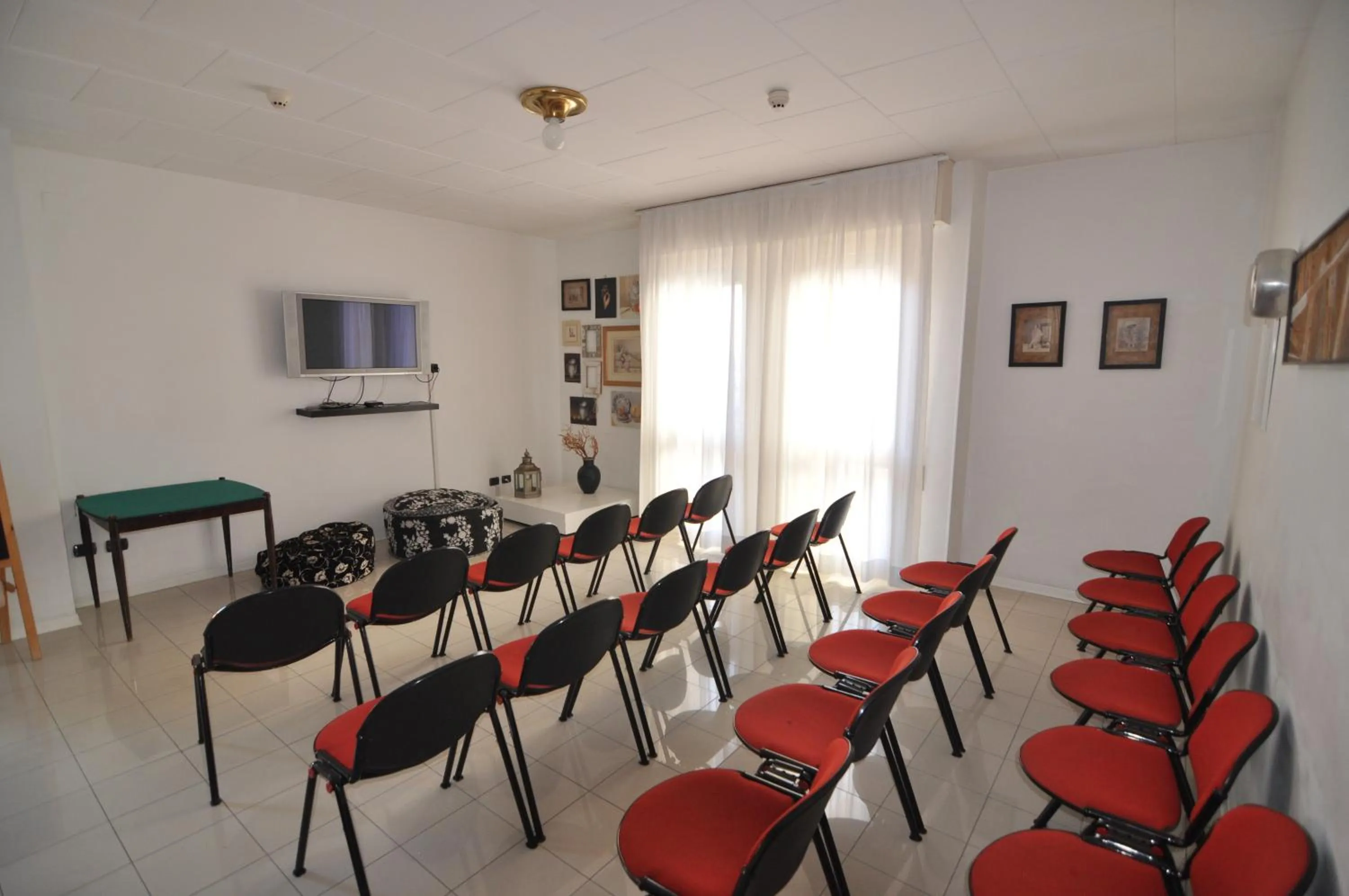 TV and multimedia in Hotel Nettuno