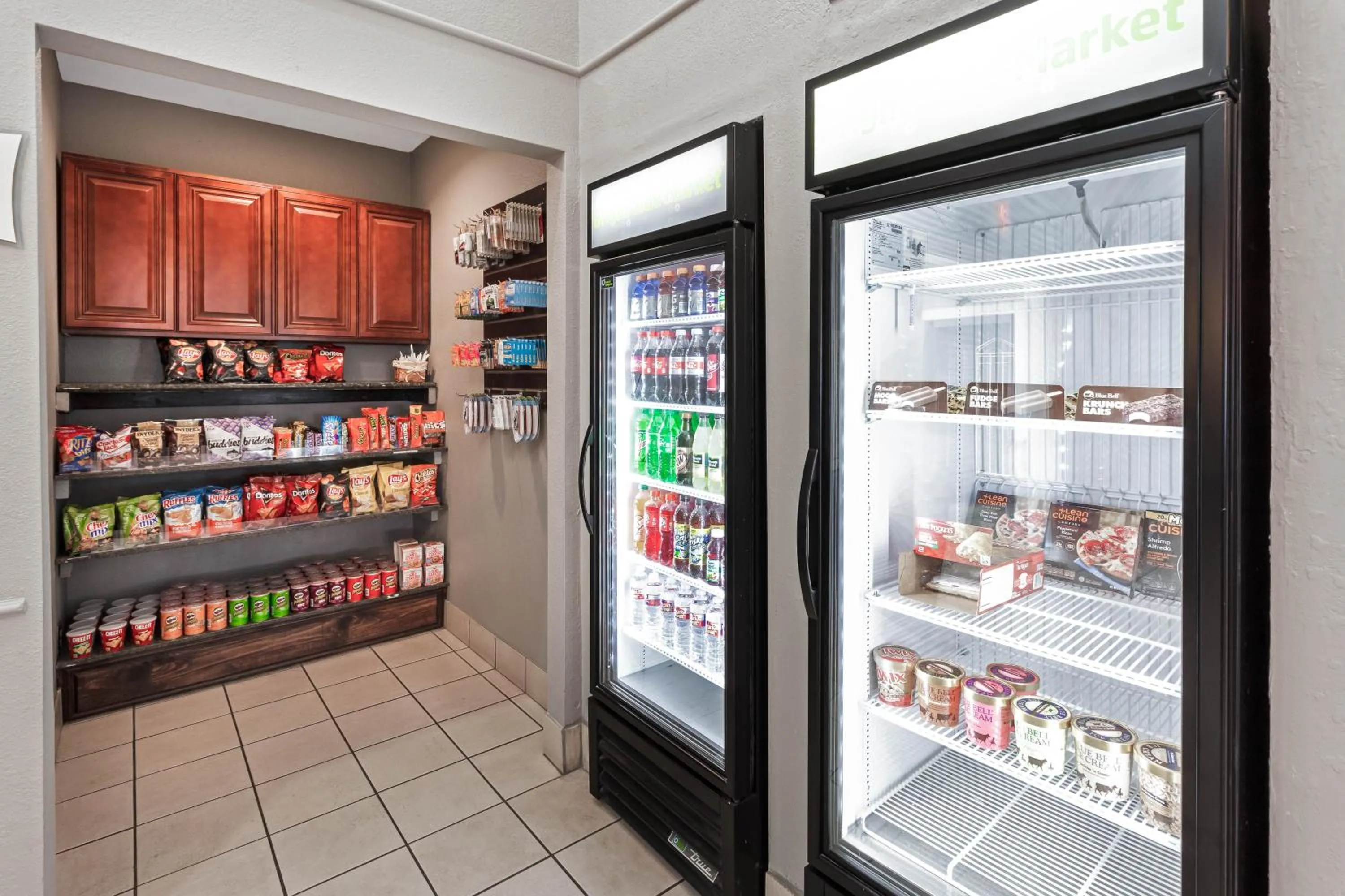 On-site shops in La Quinta by Wyndham Kerrville