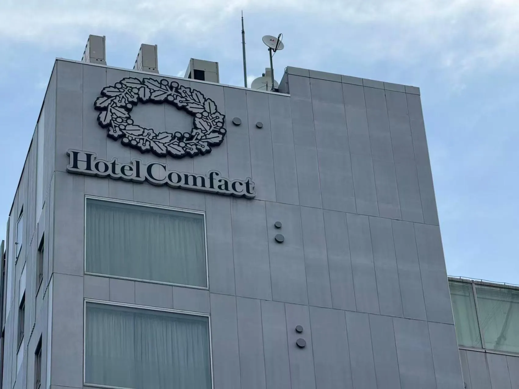 Property building in Hotel Comfact