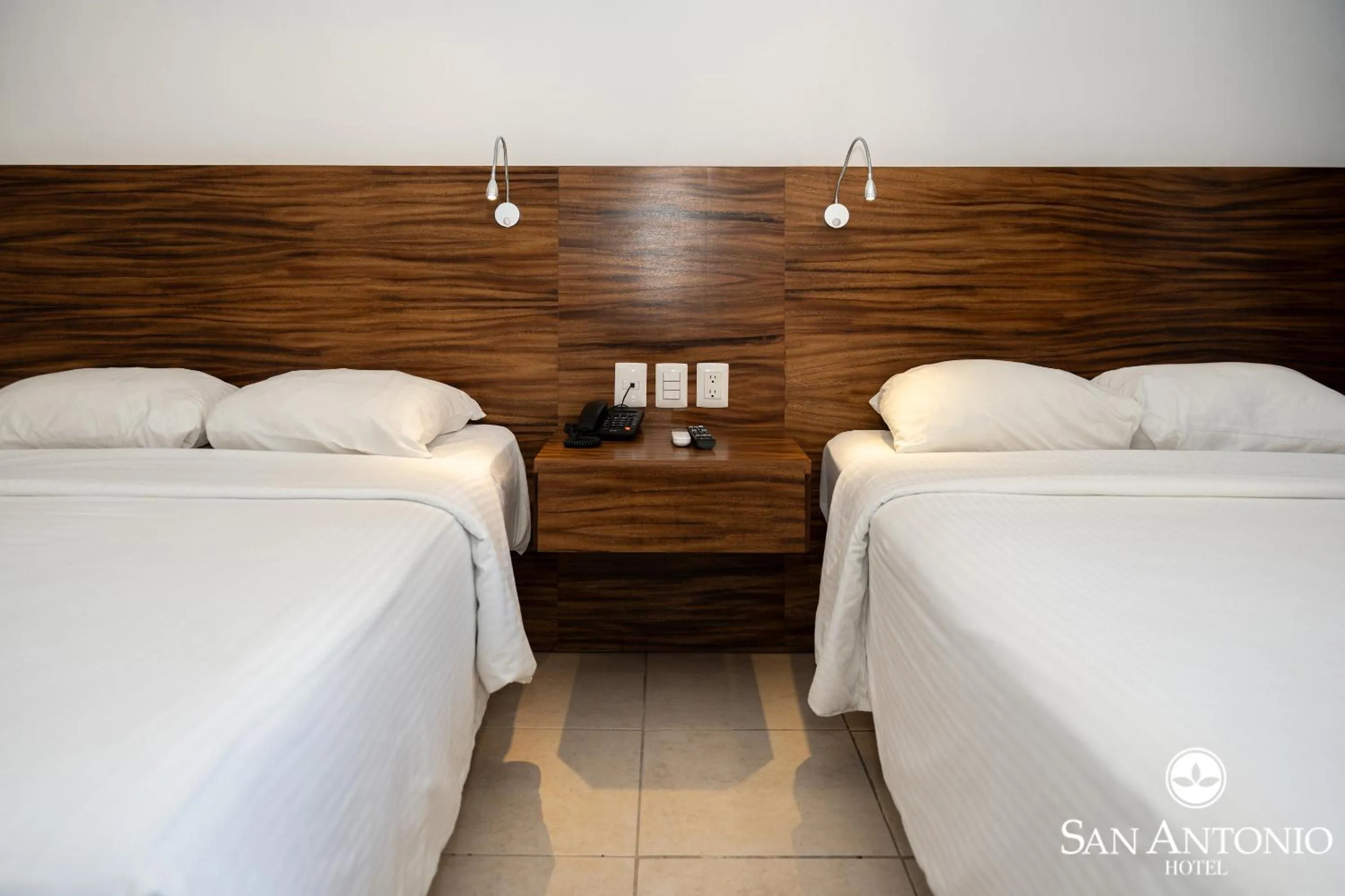 Photo of the whole room, Bed in Hotel San Antonio