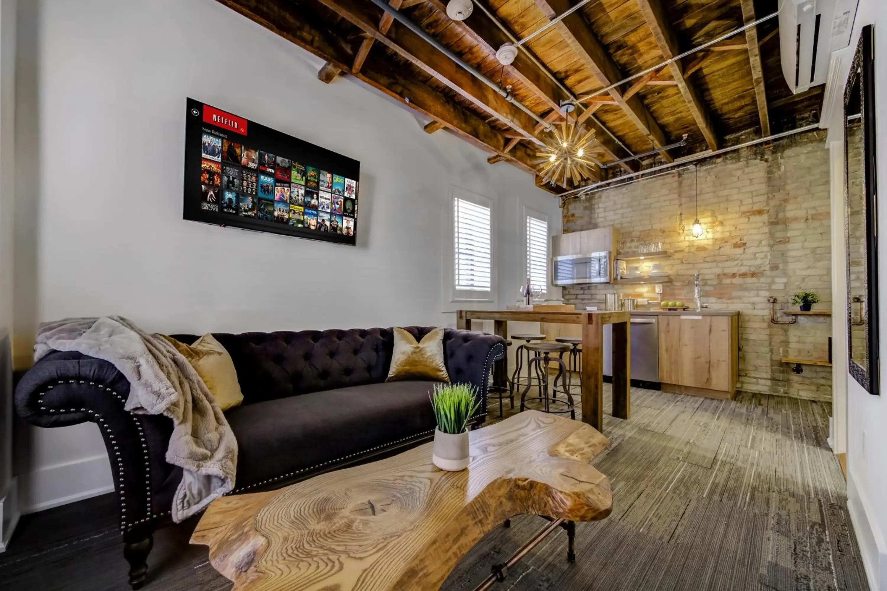 Queen Studio in The Westlake Queen Studio in The Westlake