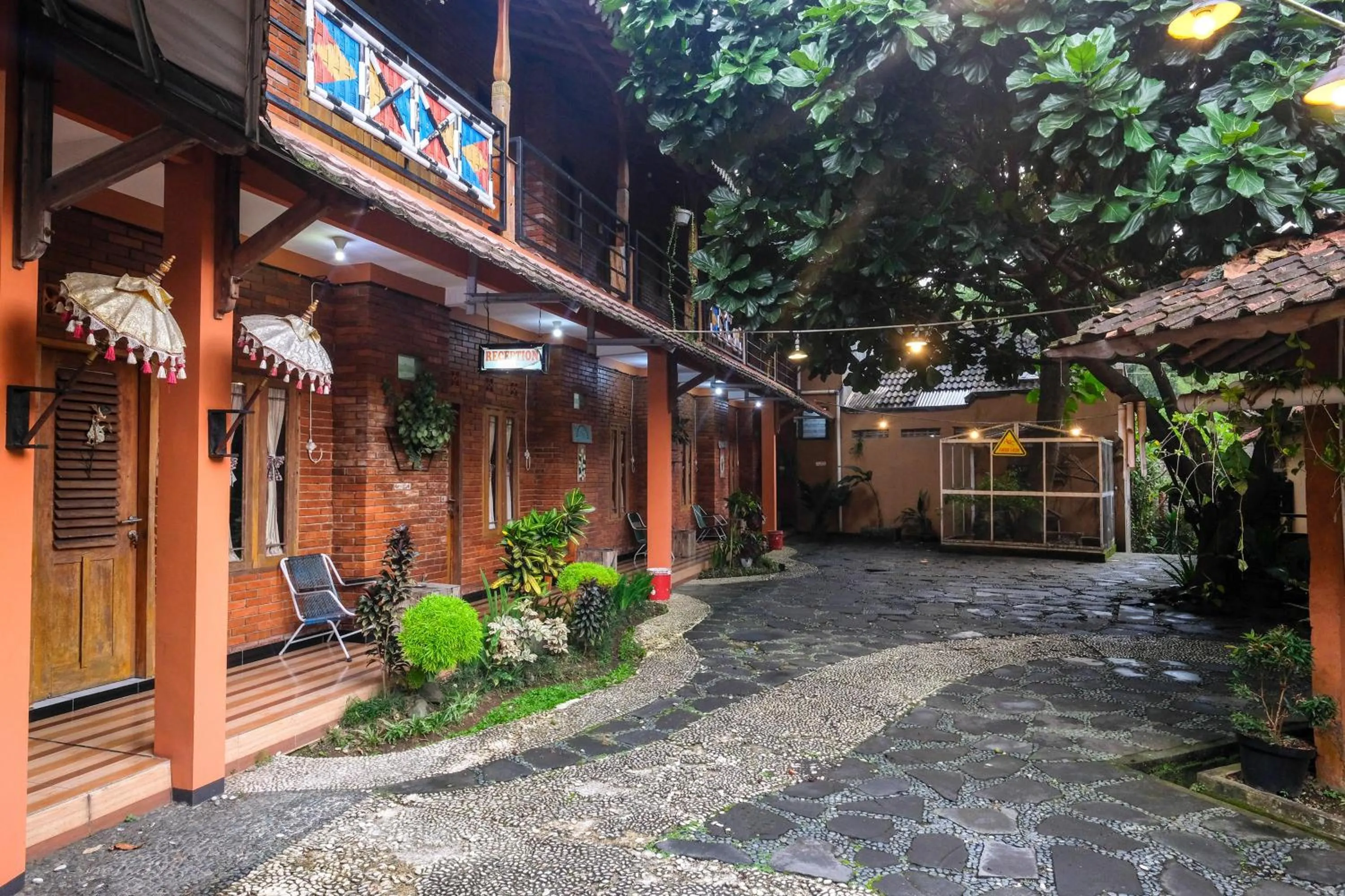 Property building in RedDoorz Syariah near Akmil Magelang