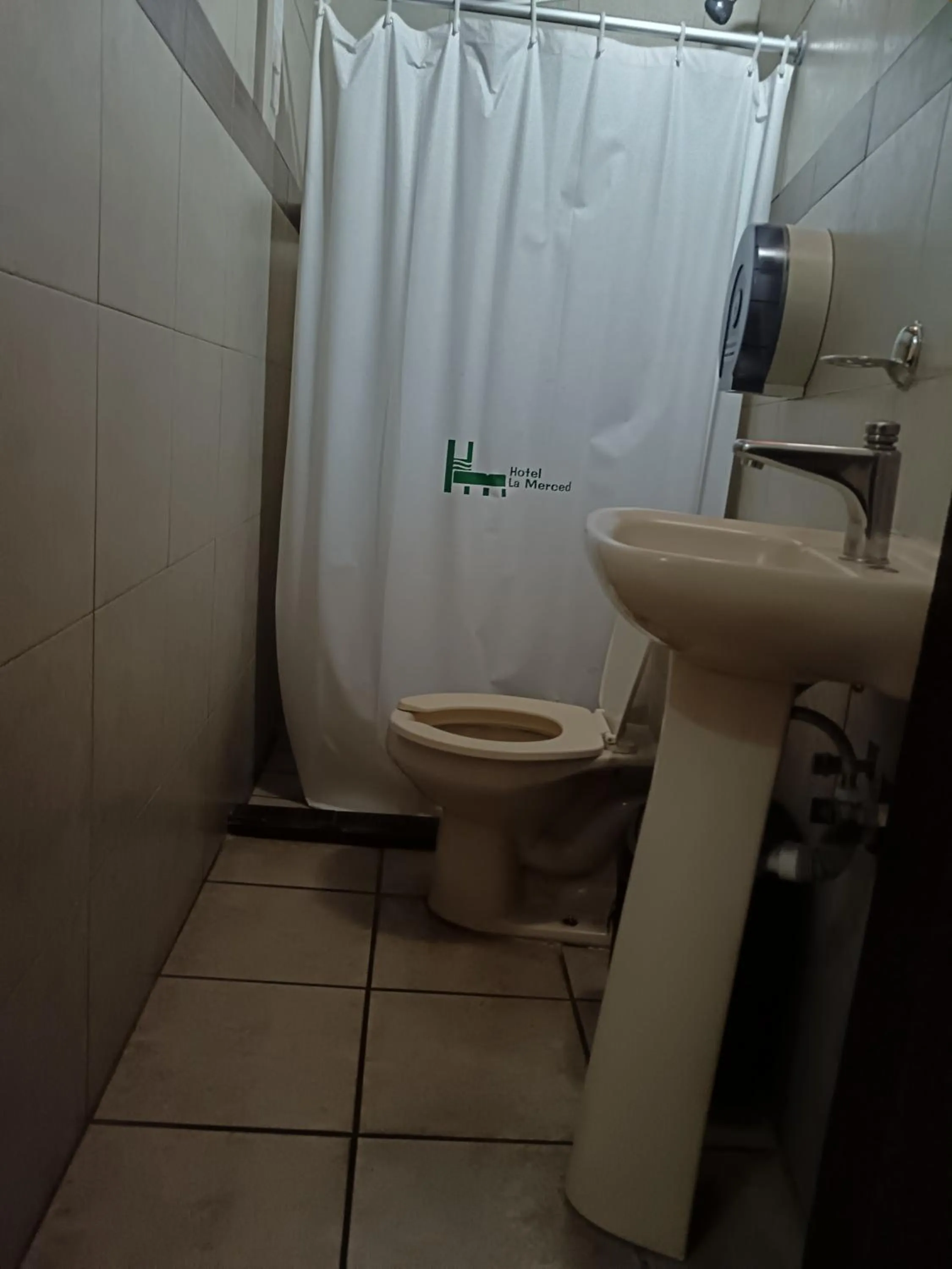 Bathroom in Hotel La Merced