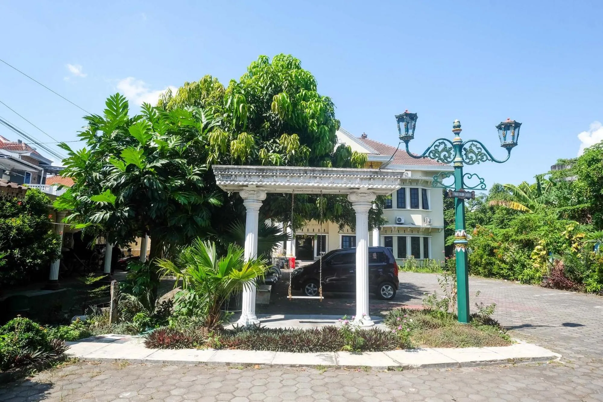 Property building in RedDoorz near UMY Yogyakarta