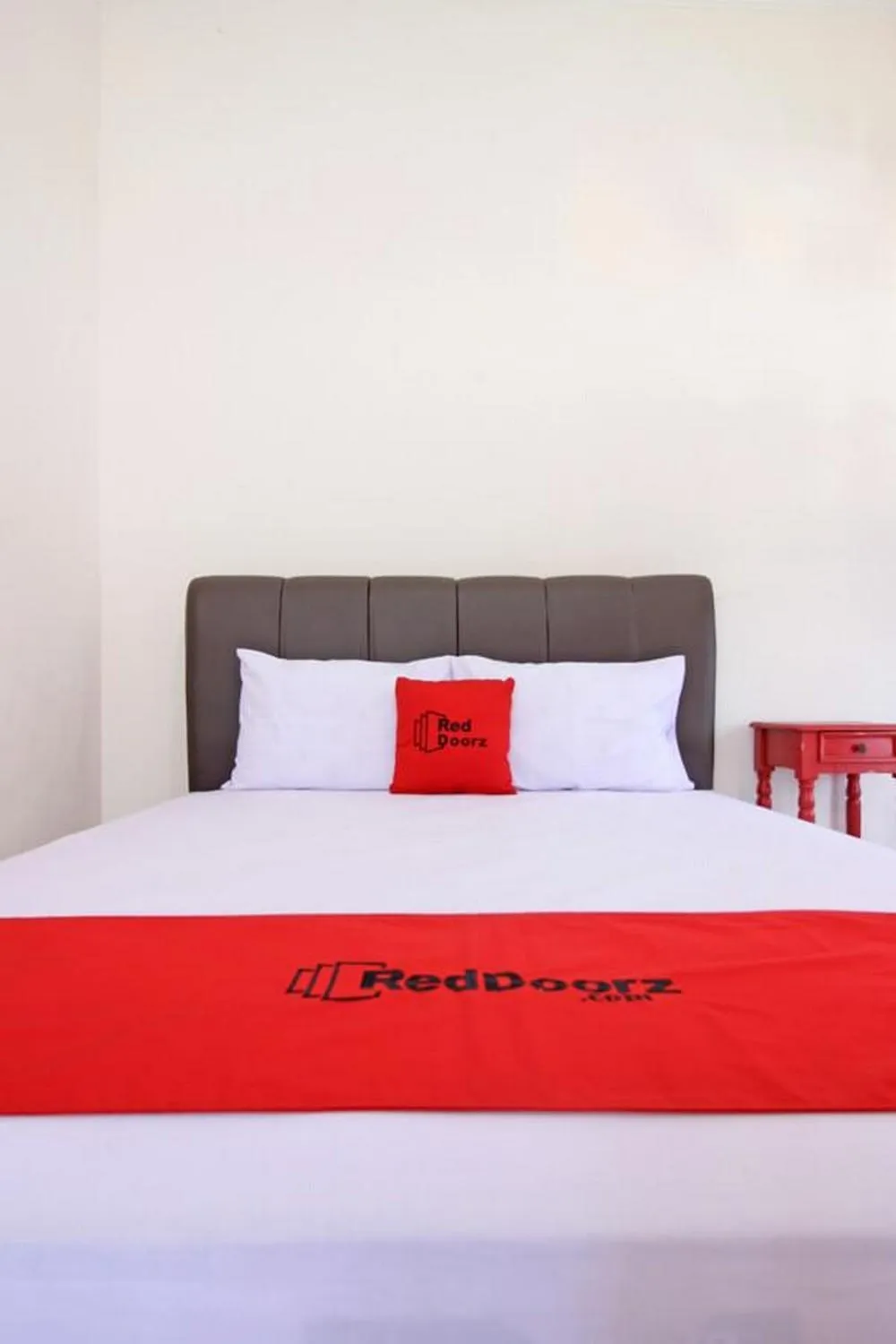 Bed in RedDoorz near UMY Yogyakarta