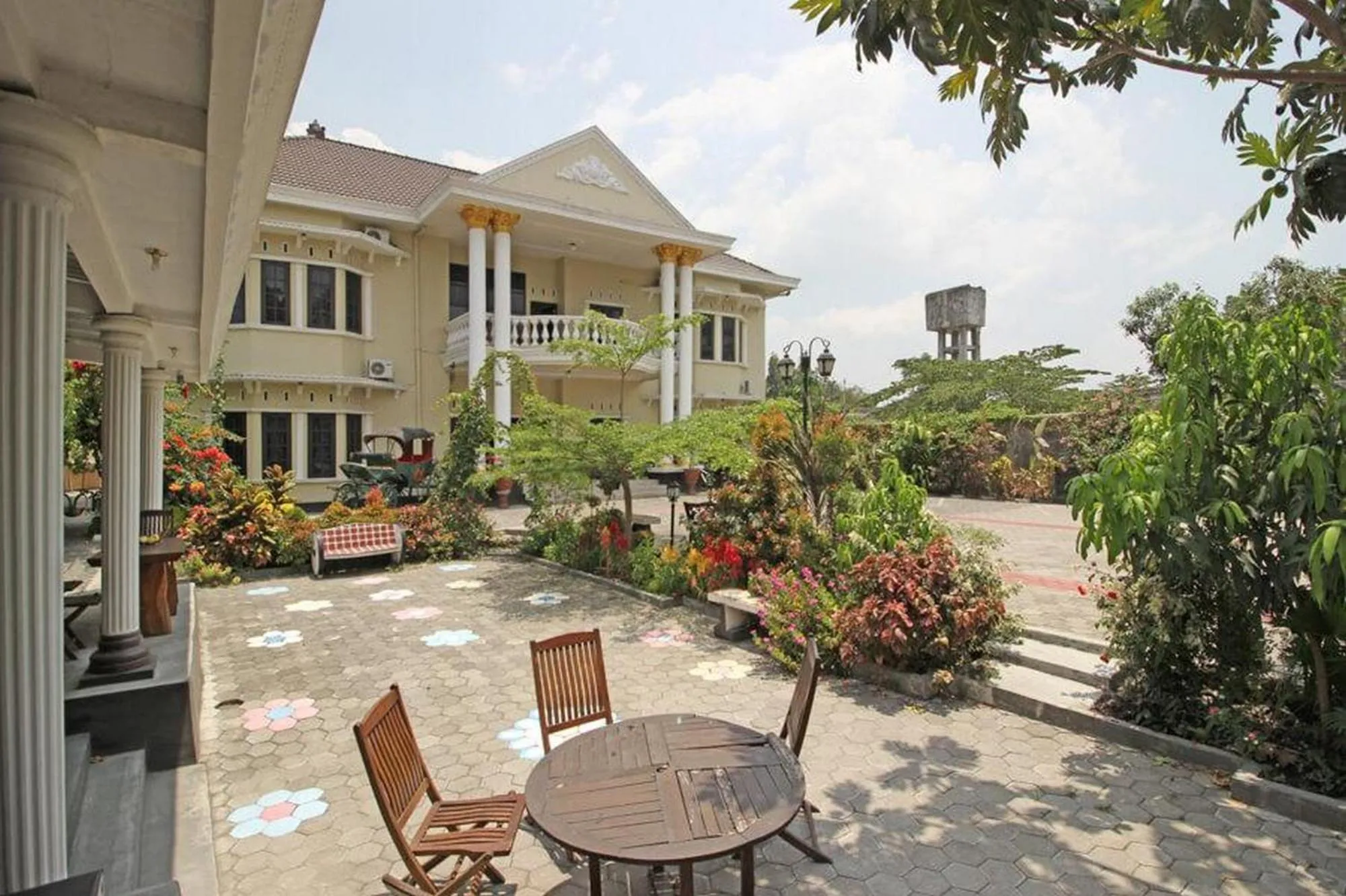 Property building in RedDoorz near UMY Yogyakarta