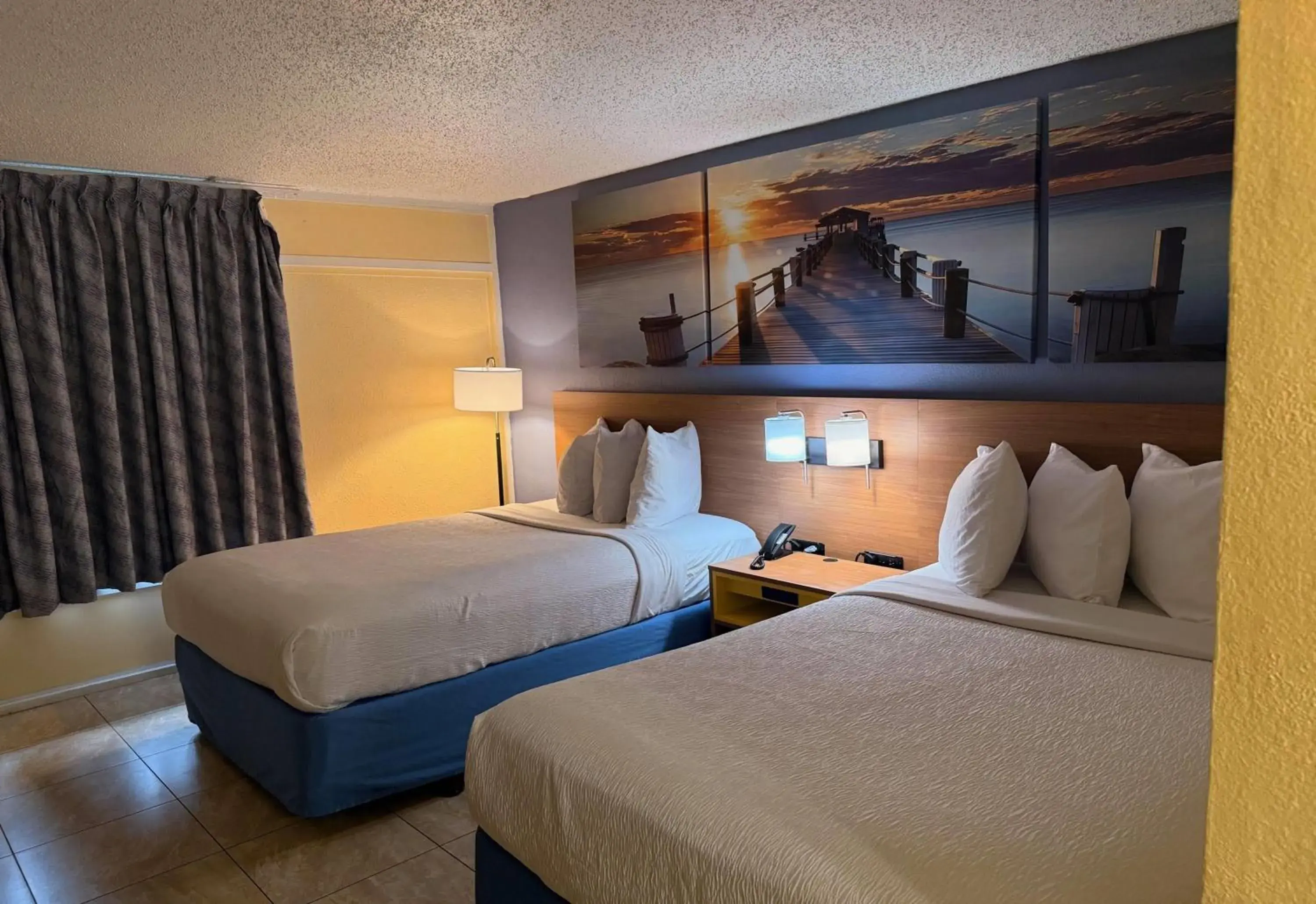 2 Double Bed, Mobility/Hearing Impaired Access Room, Tub w/Grab Bars, No Smoking in Days Inn by Wyndham St. Petersburg / Tampa Bay Area 2 Double Bed, Mobility/Hearing Impaired Access Room, Tub w/Grab Bars, No Smoking in Days Inn by Wyndham St. Petersburg / Tampa Bay Area