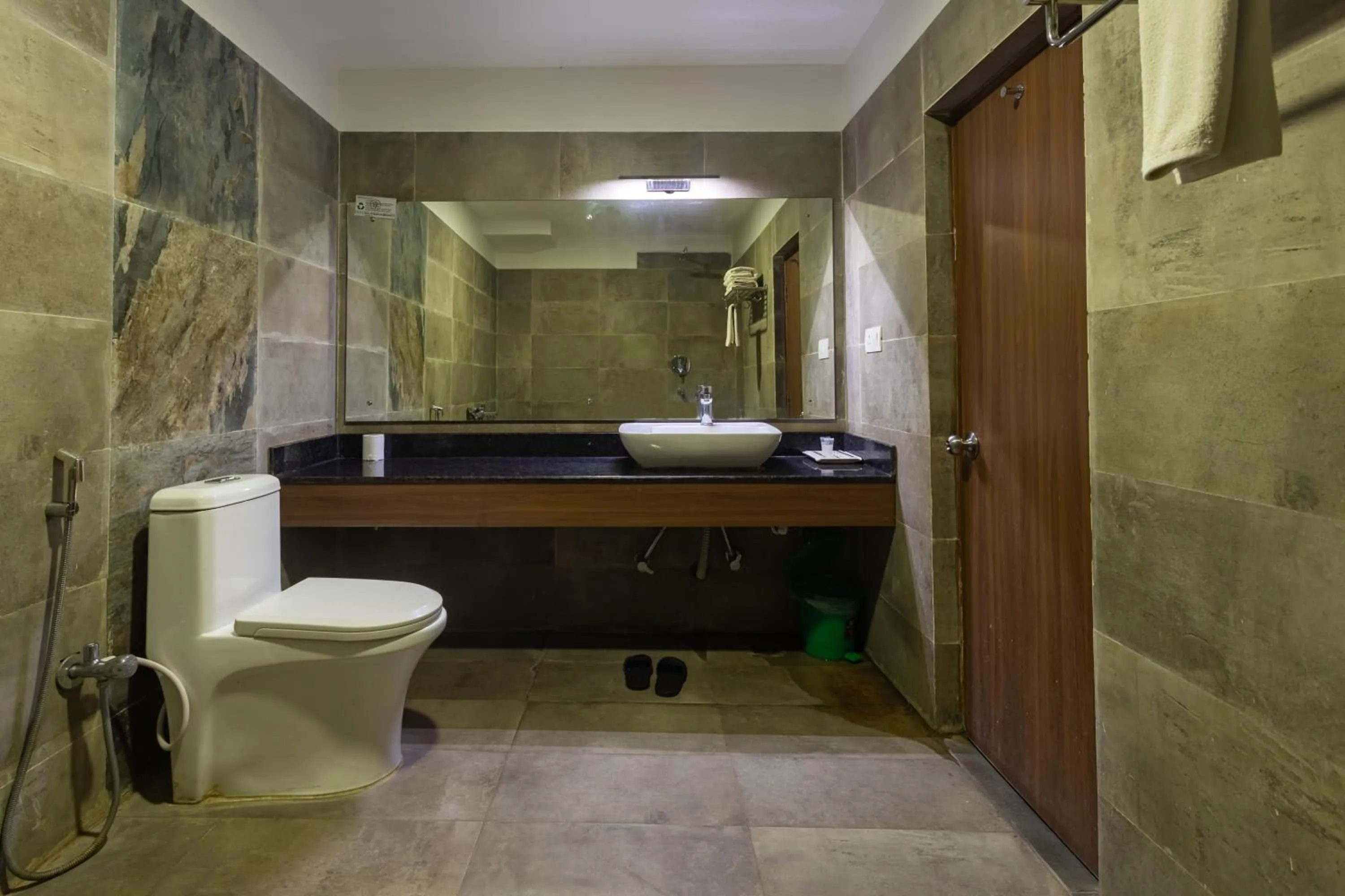 Shower in Hotel Verandah