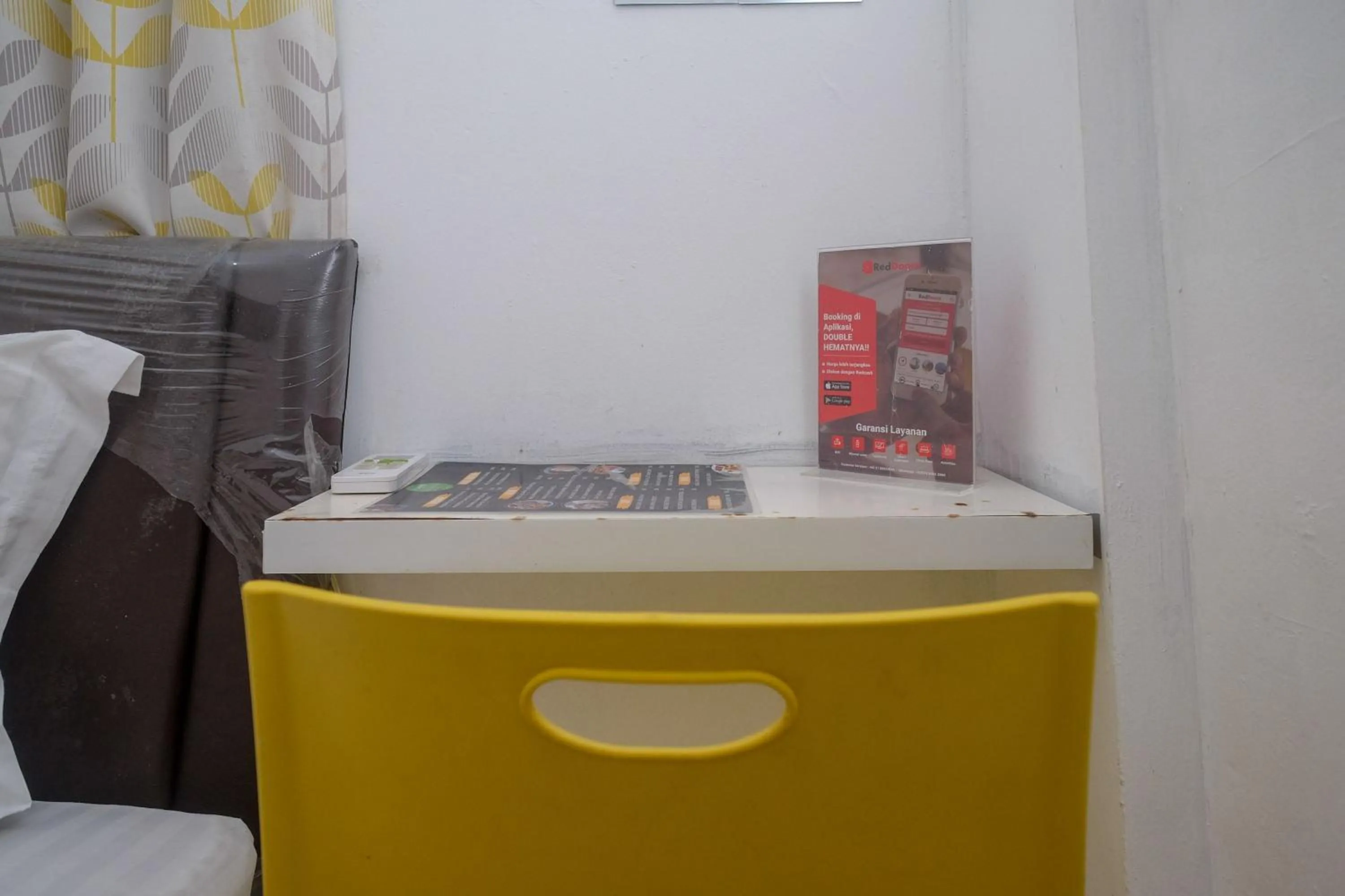 Bedroom in RedDoorz near Politeknik Manado