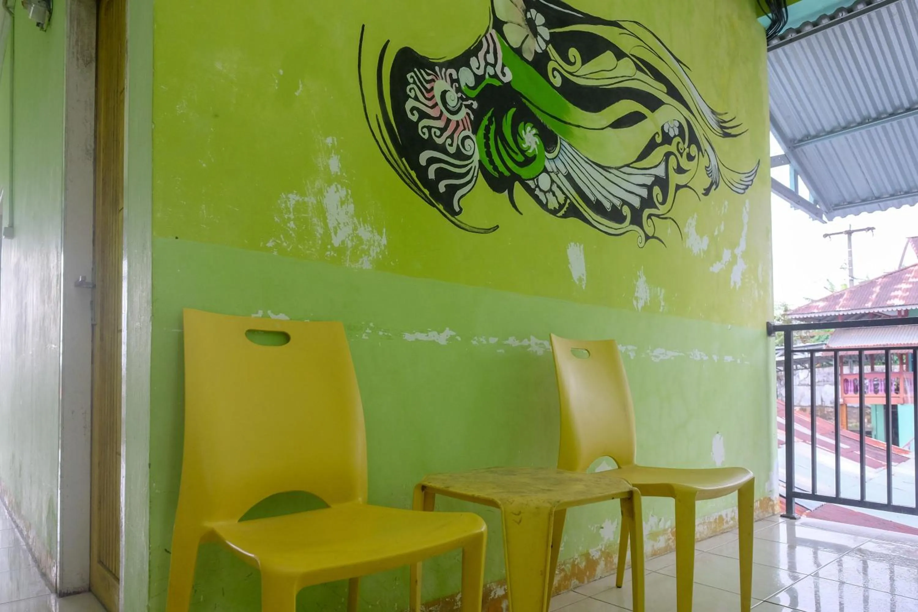 Living room in RedDoorz near Politeknik Manado