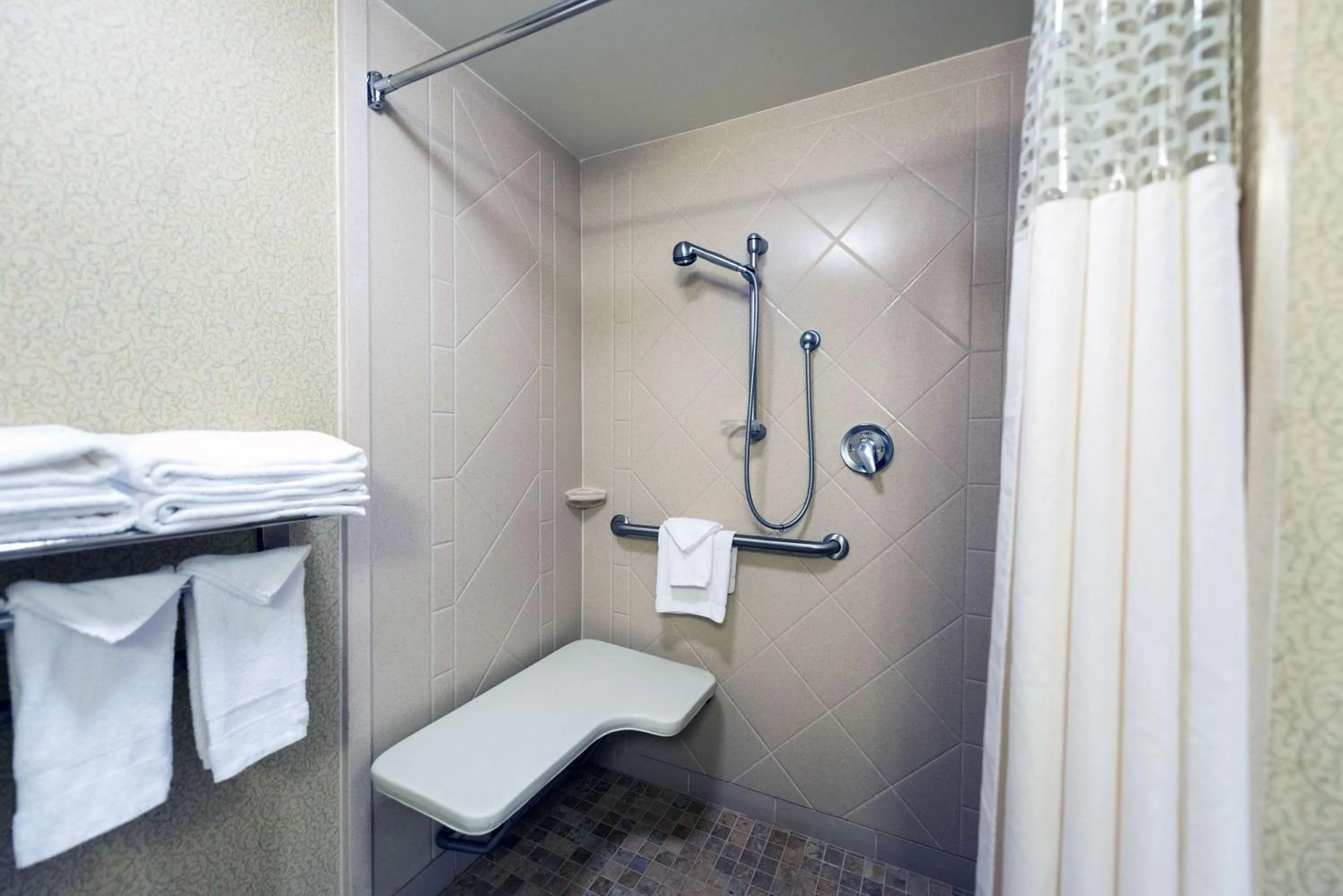 Bathroom in Hampton Inn & Suites - Vicksburg