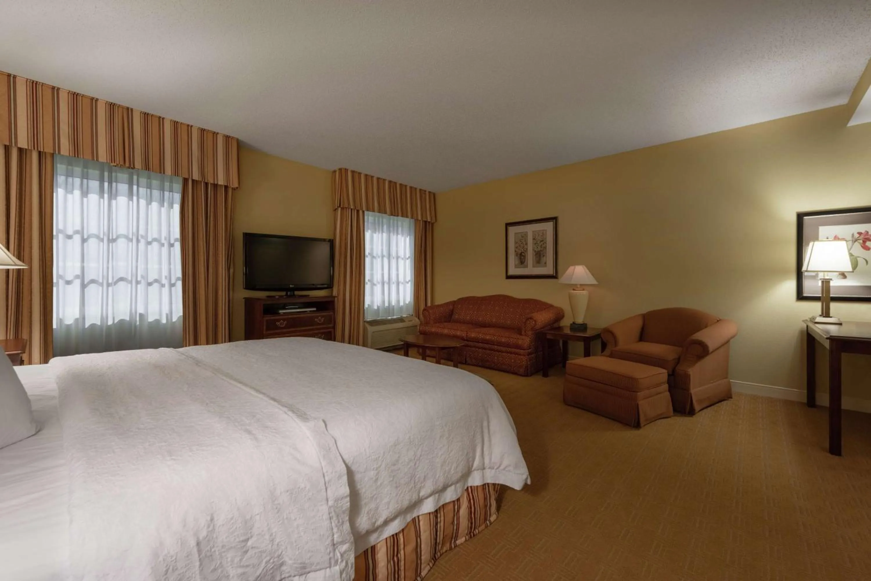 Bedroom, Bed in Hampton Inn & Suites - Vicksburg