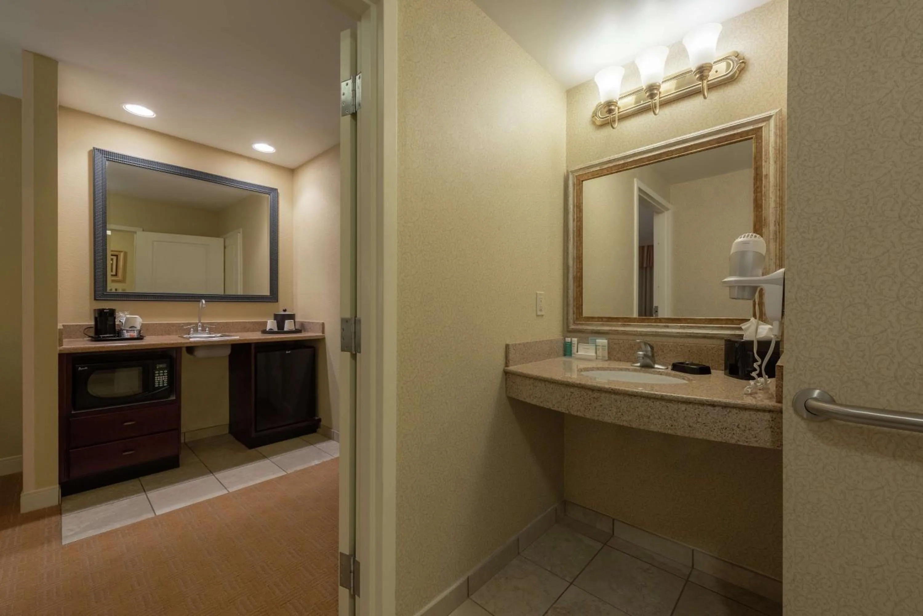 Bathroom in Hampton Inn & Suites - Vicksburg