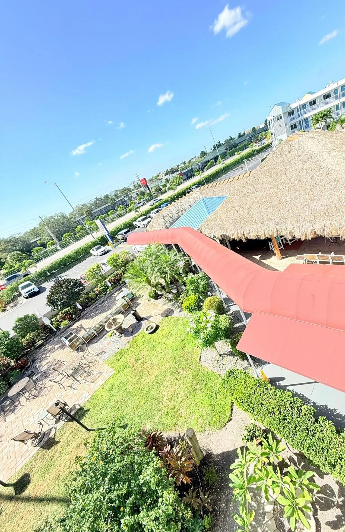 Property building in Lantern Inn & Suites - Sarasota