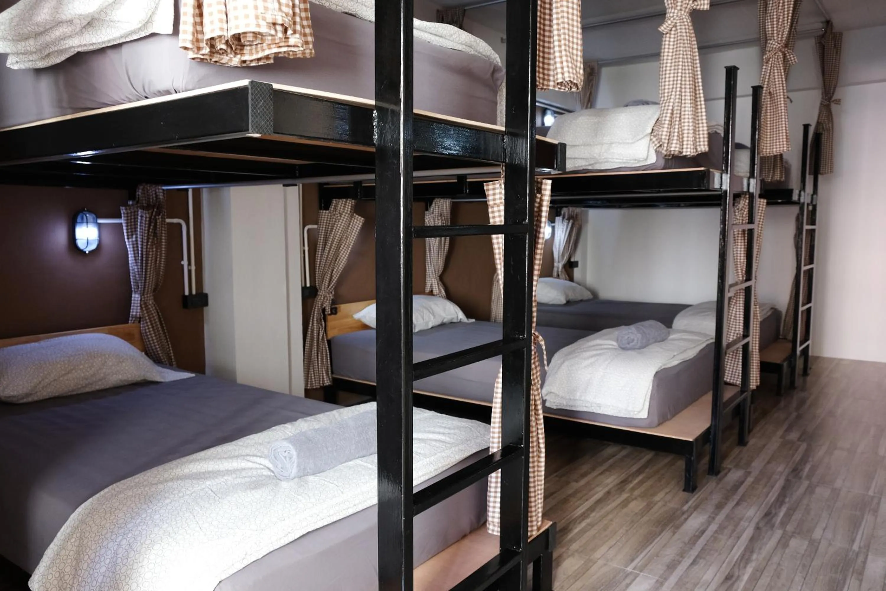 bunk bed, Bed in Tangmo House