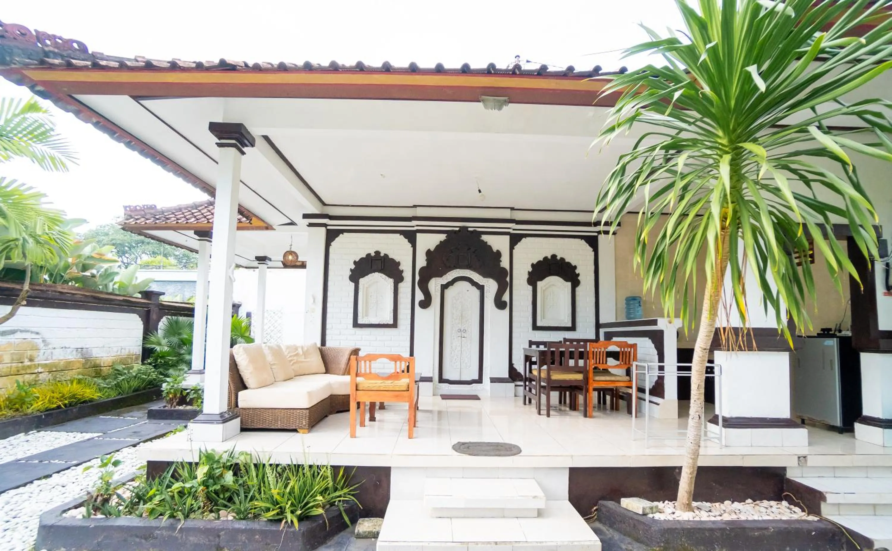 Balcony/Terrace in The Guest Villas Legian Kuta
