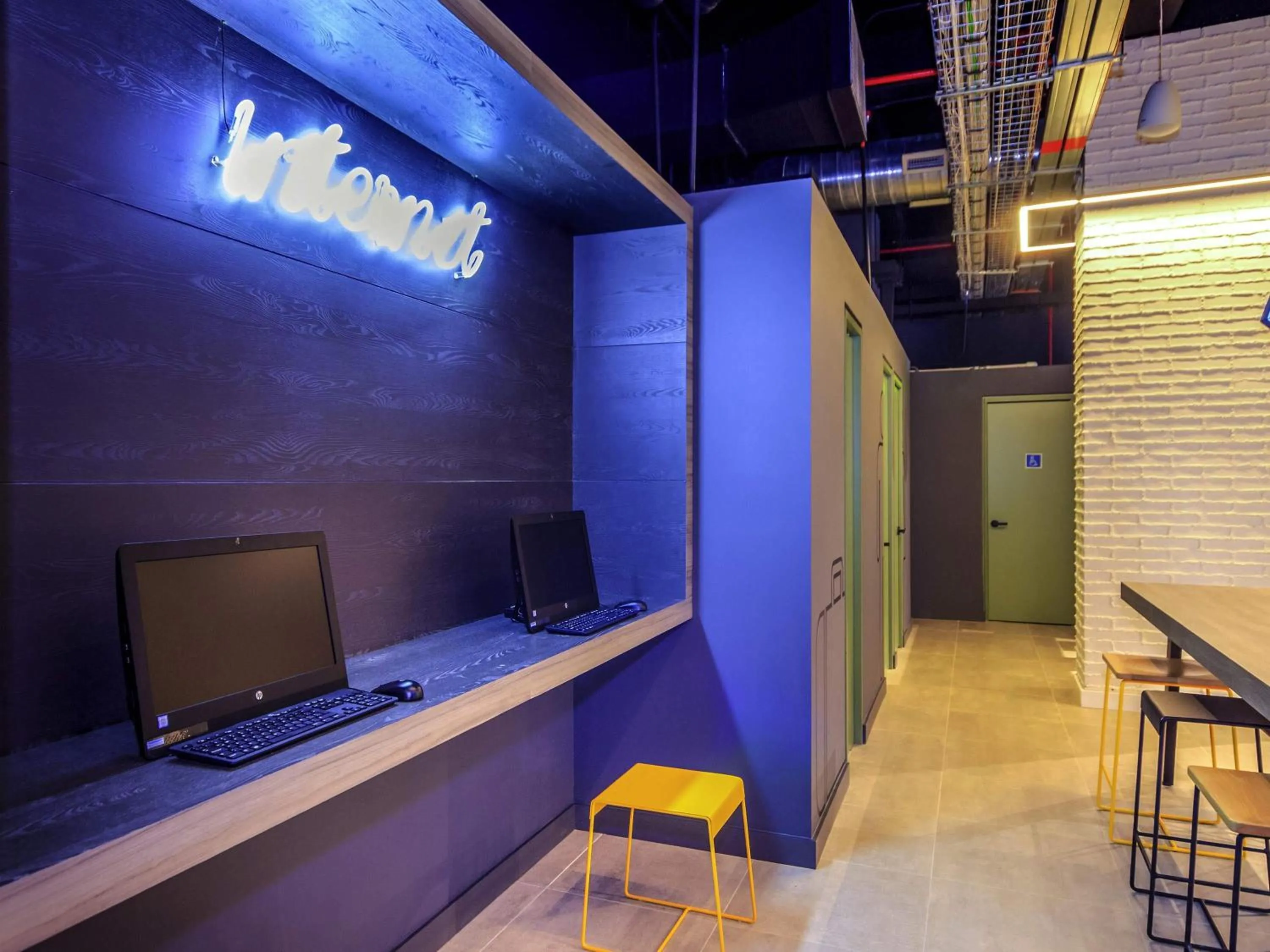 Property building in ibis budget Medellín Itagüí Metro