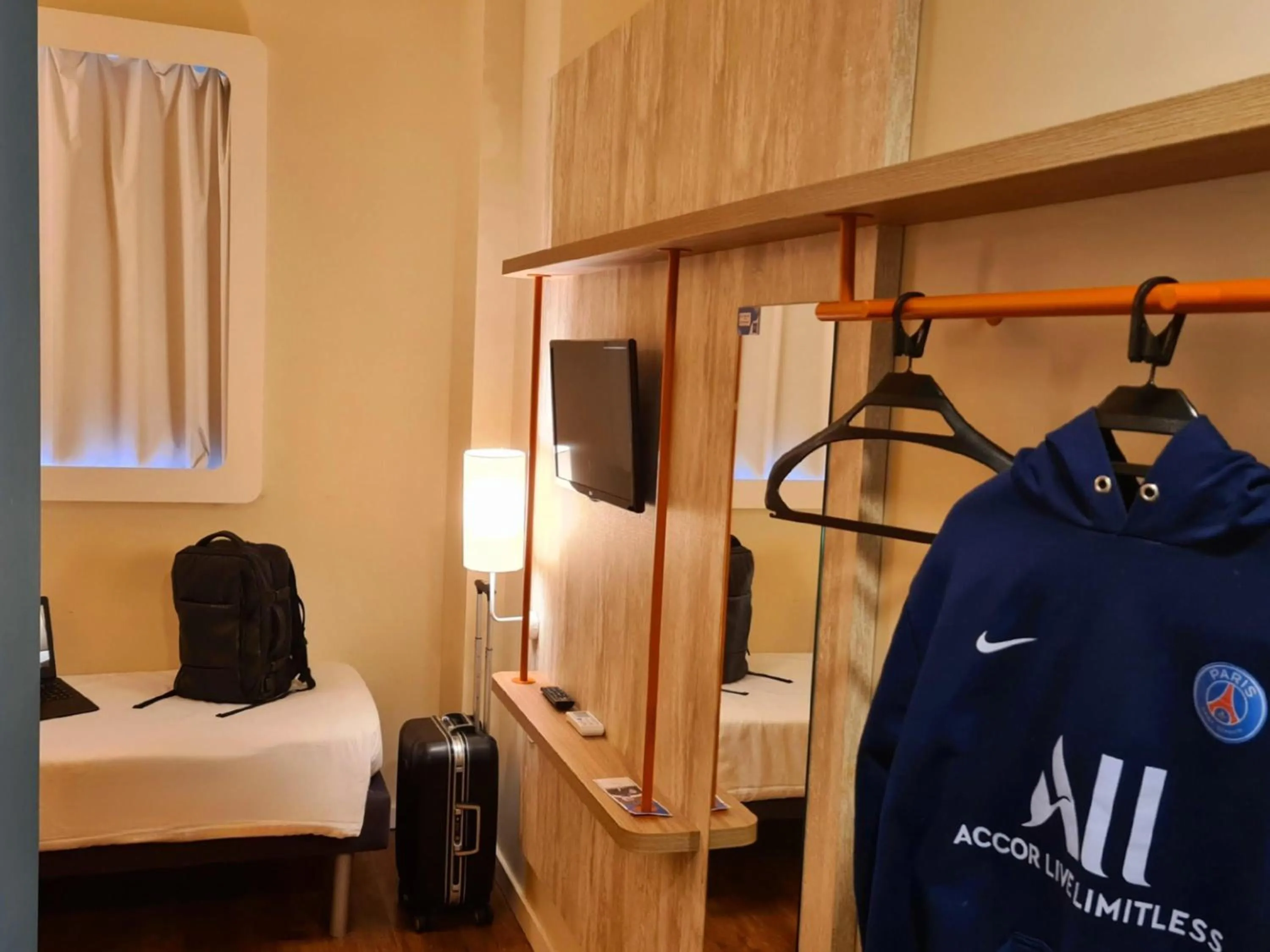 Bedroom, Bed in ibis budget Petropolis