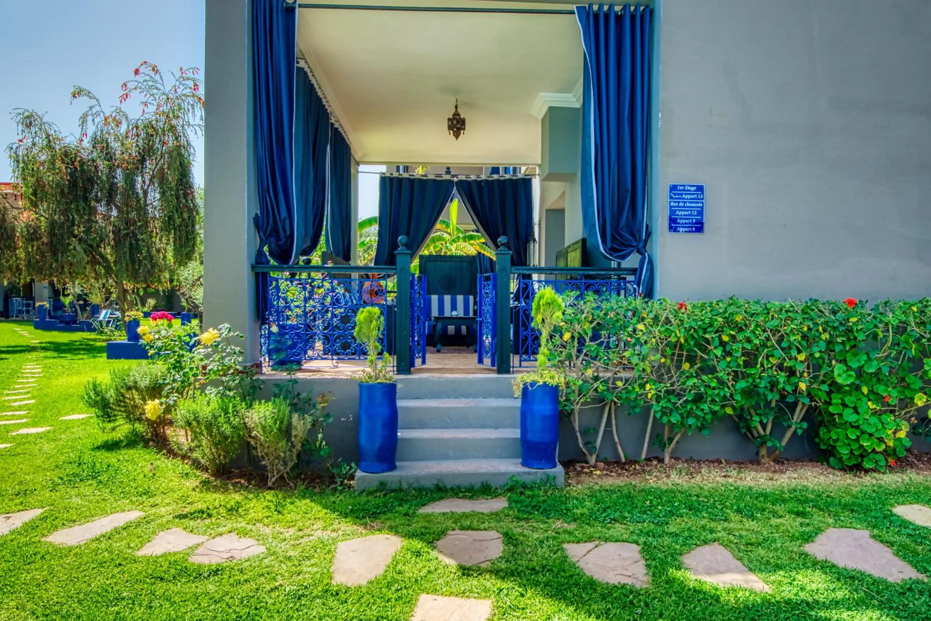 Property building in Villas 95 Appart'Hôtel